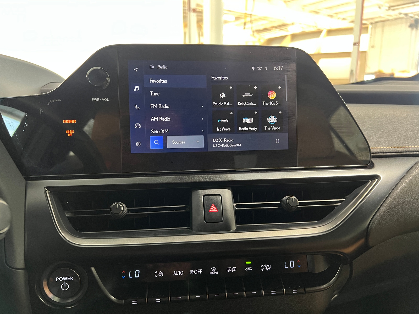 Thumbnail: 2024 Lexus UX - 4