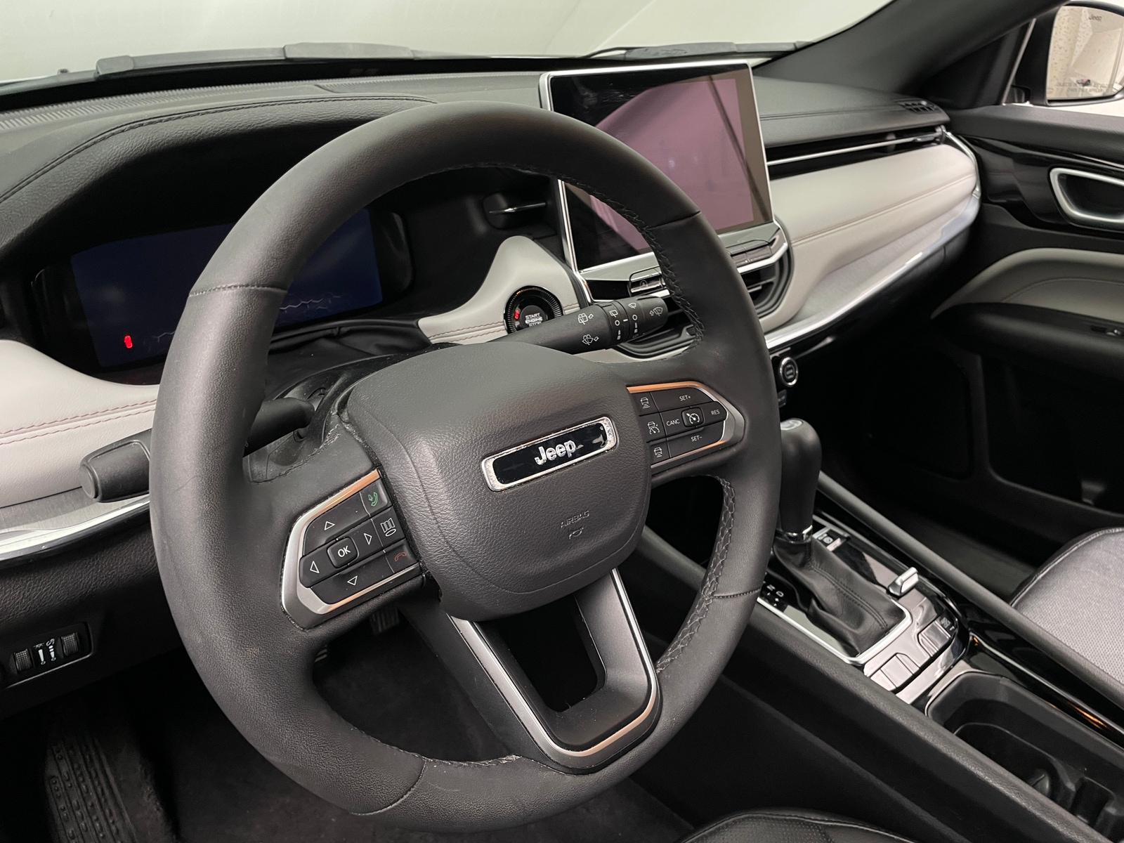 Thumbnail: 2023 Jeep Compass - 4