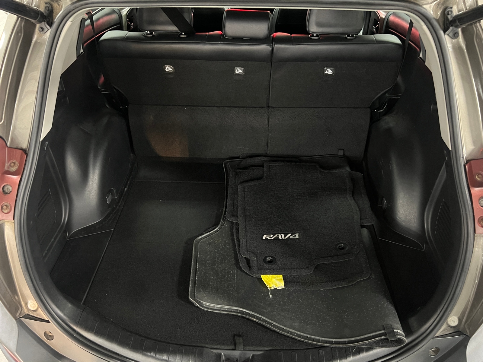 Thumbnail: 2013 Toyota RAV4 - 7
