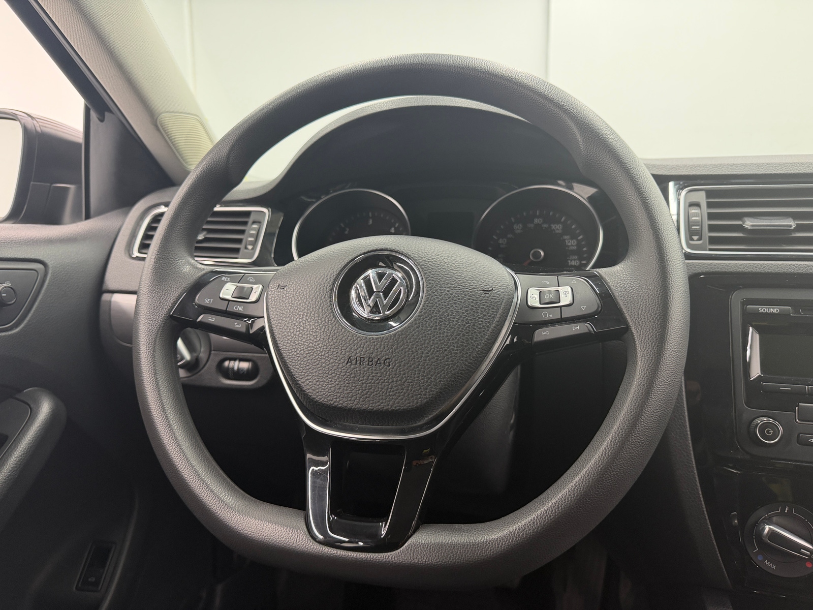 Thumbnail: 2015 Volkswagen Jetta - 5