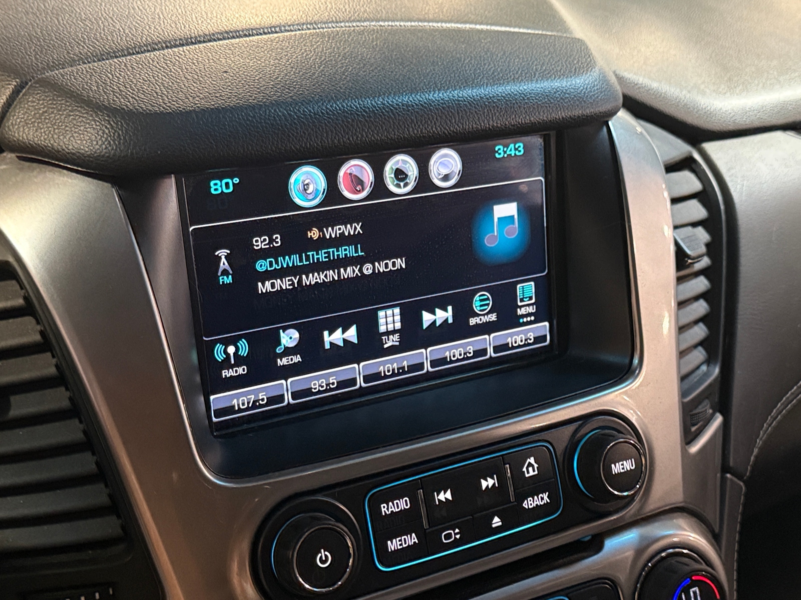 Thumbnail: 2016 Chevrolet Tahoe - 3