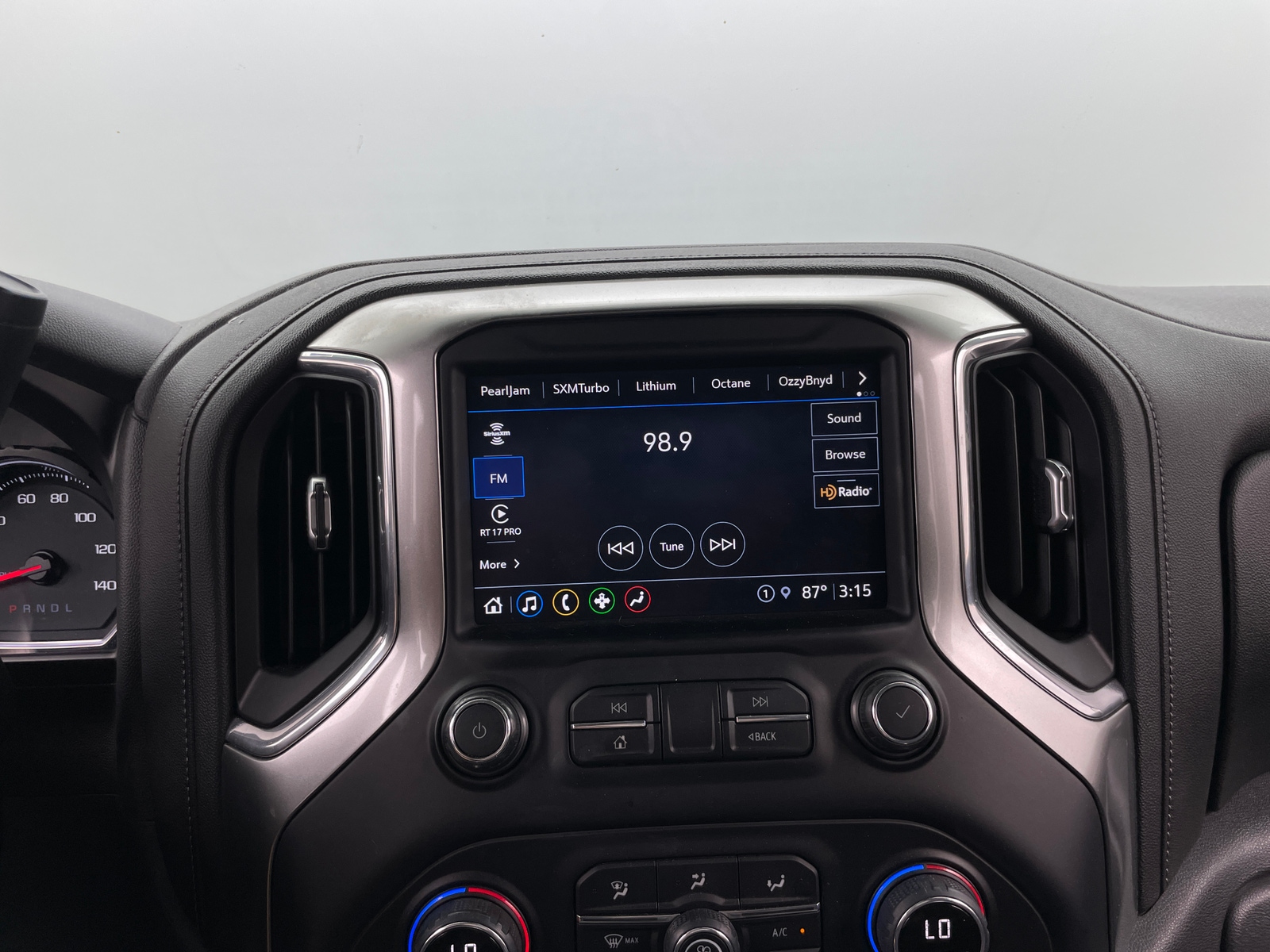 Thumbnail: 2021 Chevrolet Silverado 1500 - 4
