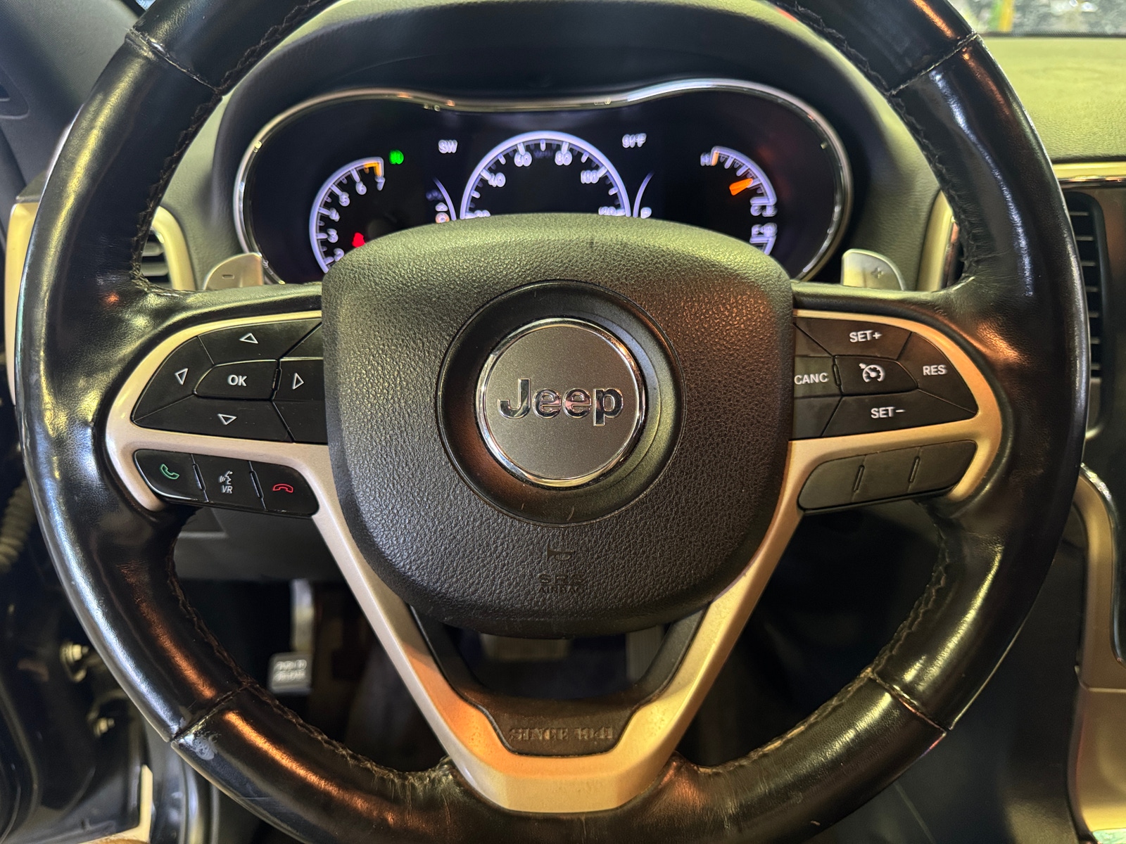 Thumbnail: 2017 Jeep Grand Cherokee - 5