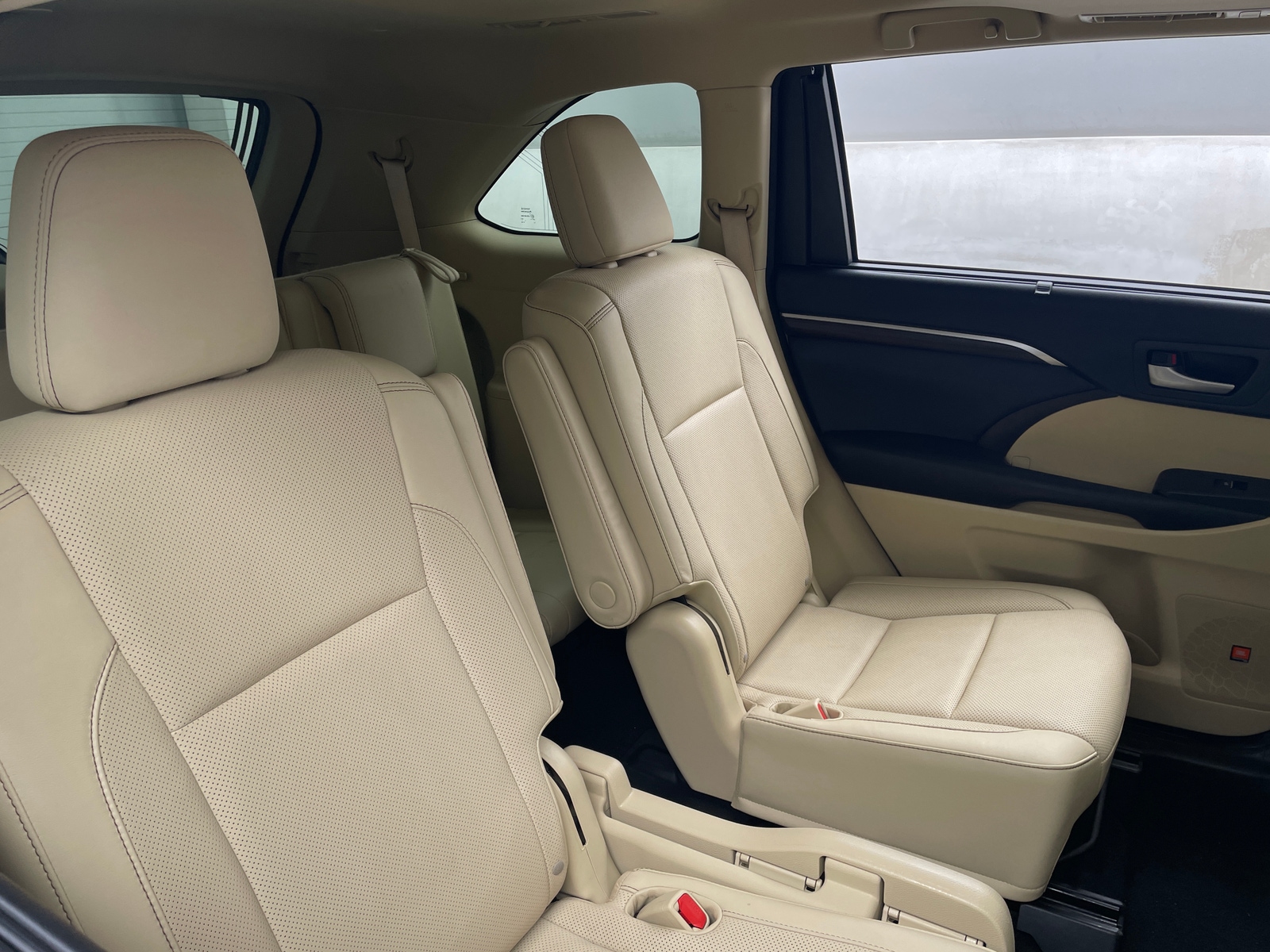 Thumbnail: 2016 Toyota Highlander - 5