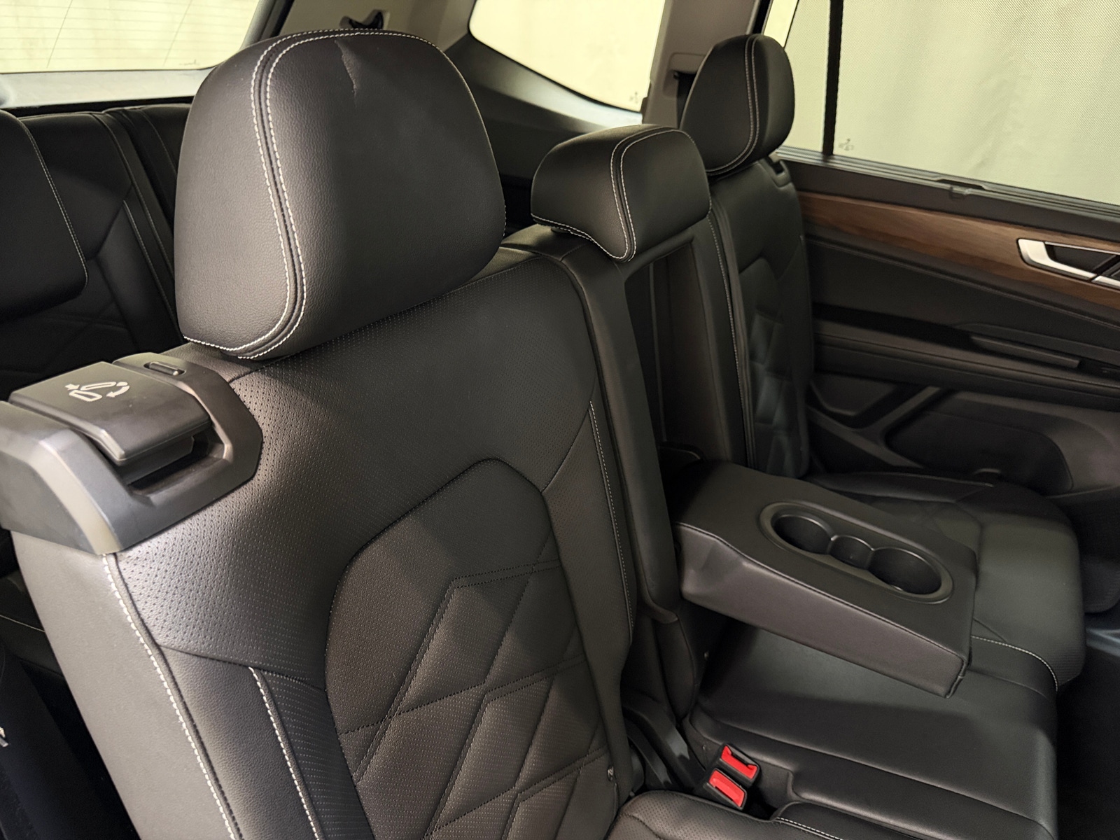 Thumbnail: 2026 Volkswagen Atlas - 6