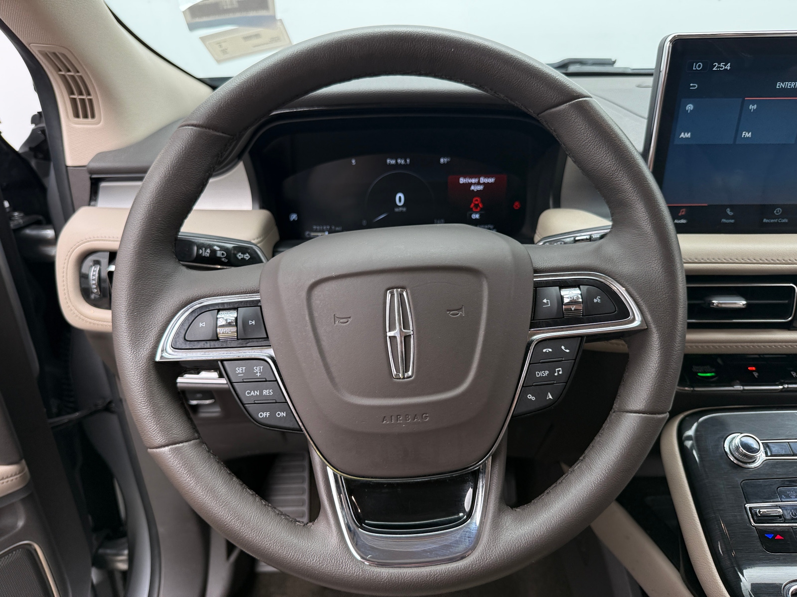 Thumbnail: 2023 Lincoln Nautilus - 4