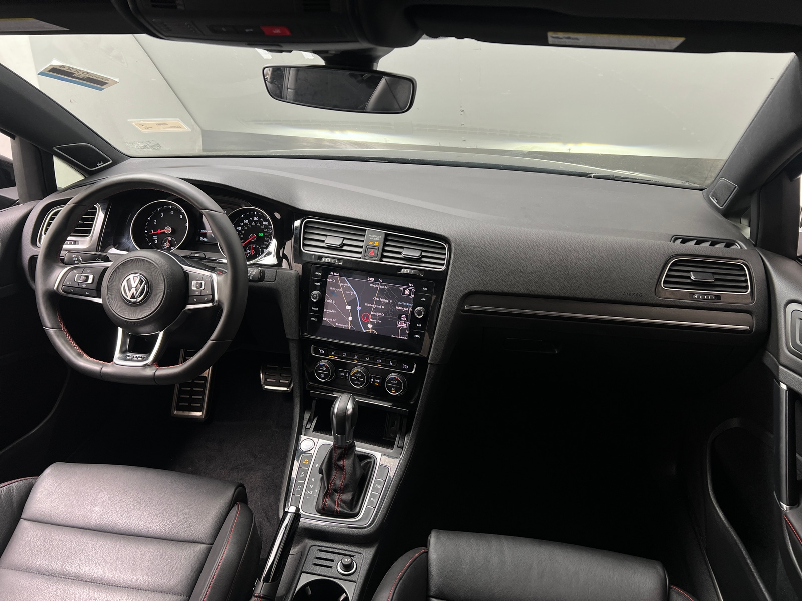 Thumbnail: 2019 Volkswagen Golf - 3