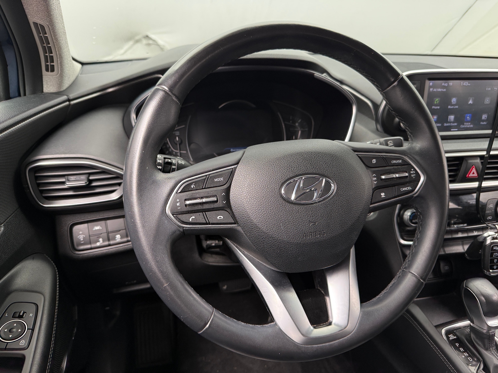 Thumbnail: 2019 Hyundai Santa Fe - 4