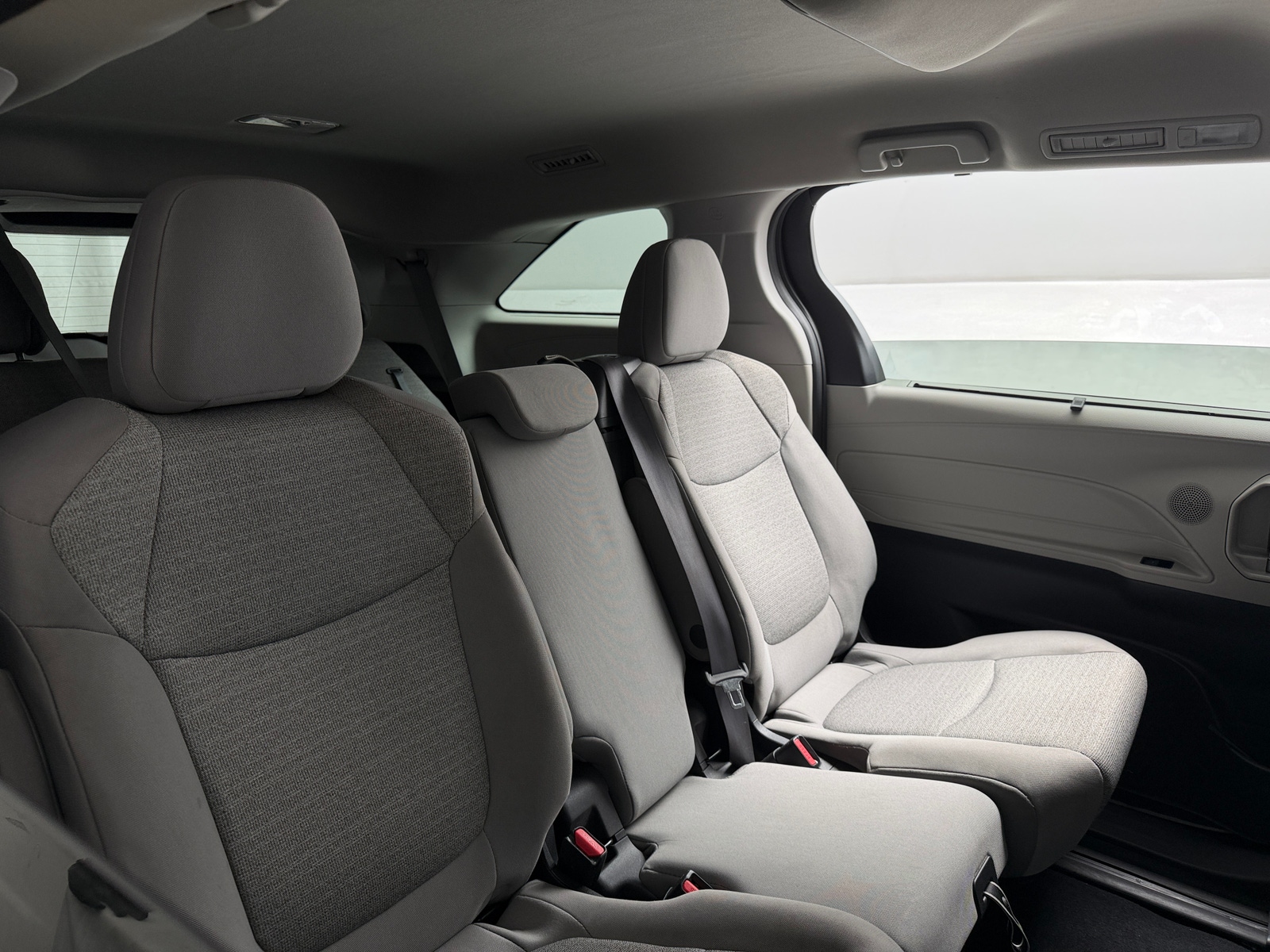 Thumbnail: 2023 Toyota Sienna - 6