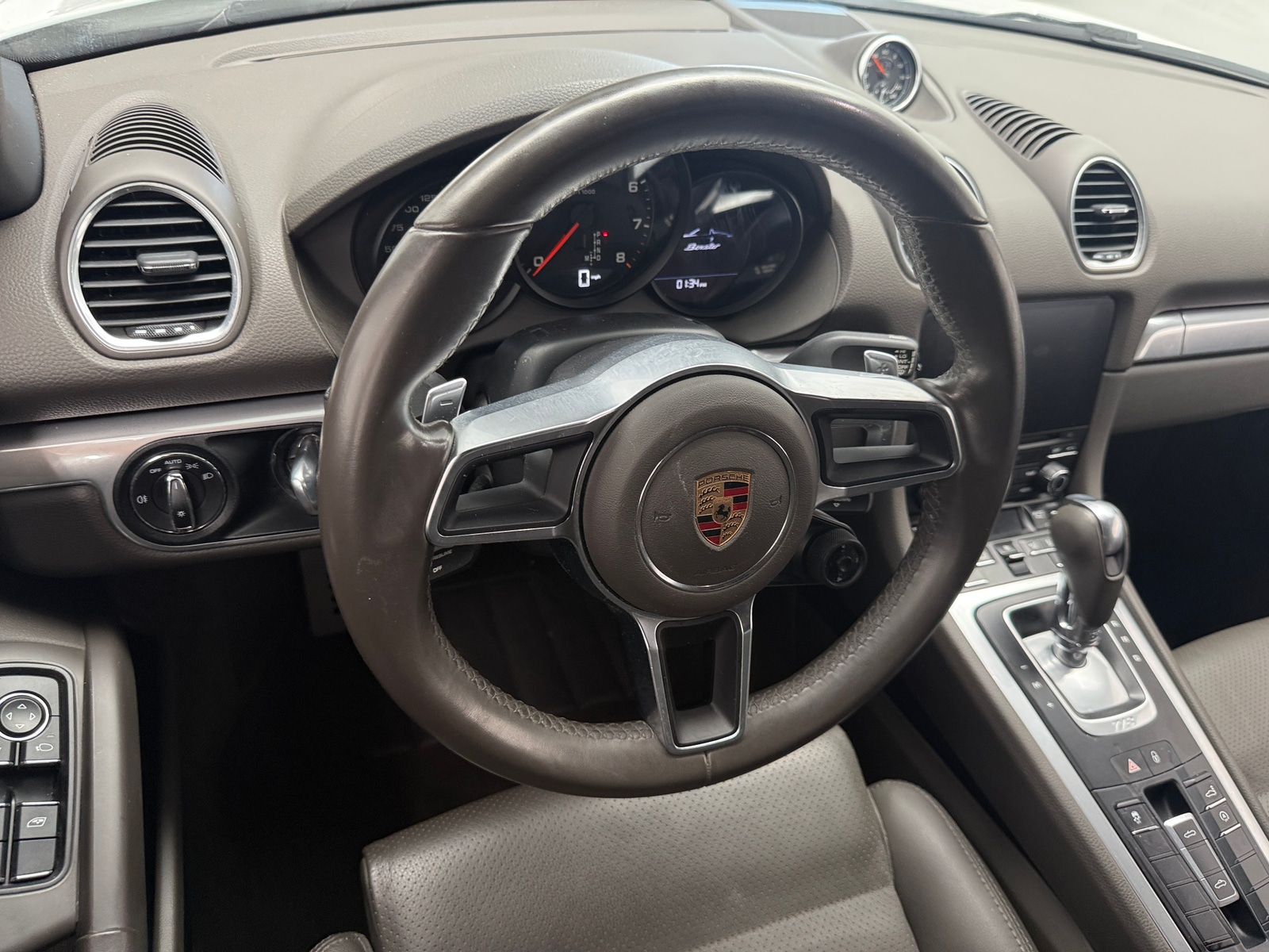 Thumbnail: 2017 Porsche 718 Boxster - 4