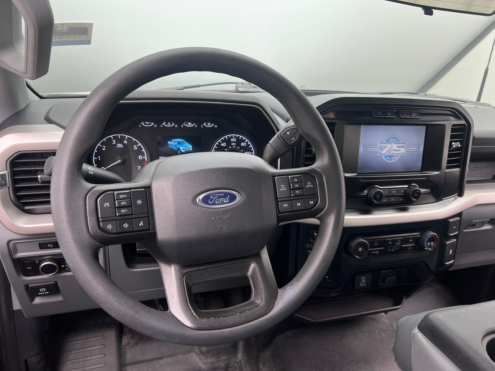 Thumbnail: 2023 Ford Econoline - 4