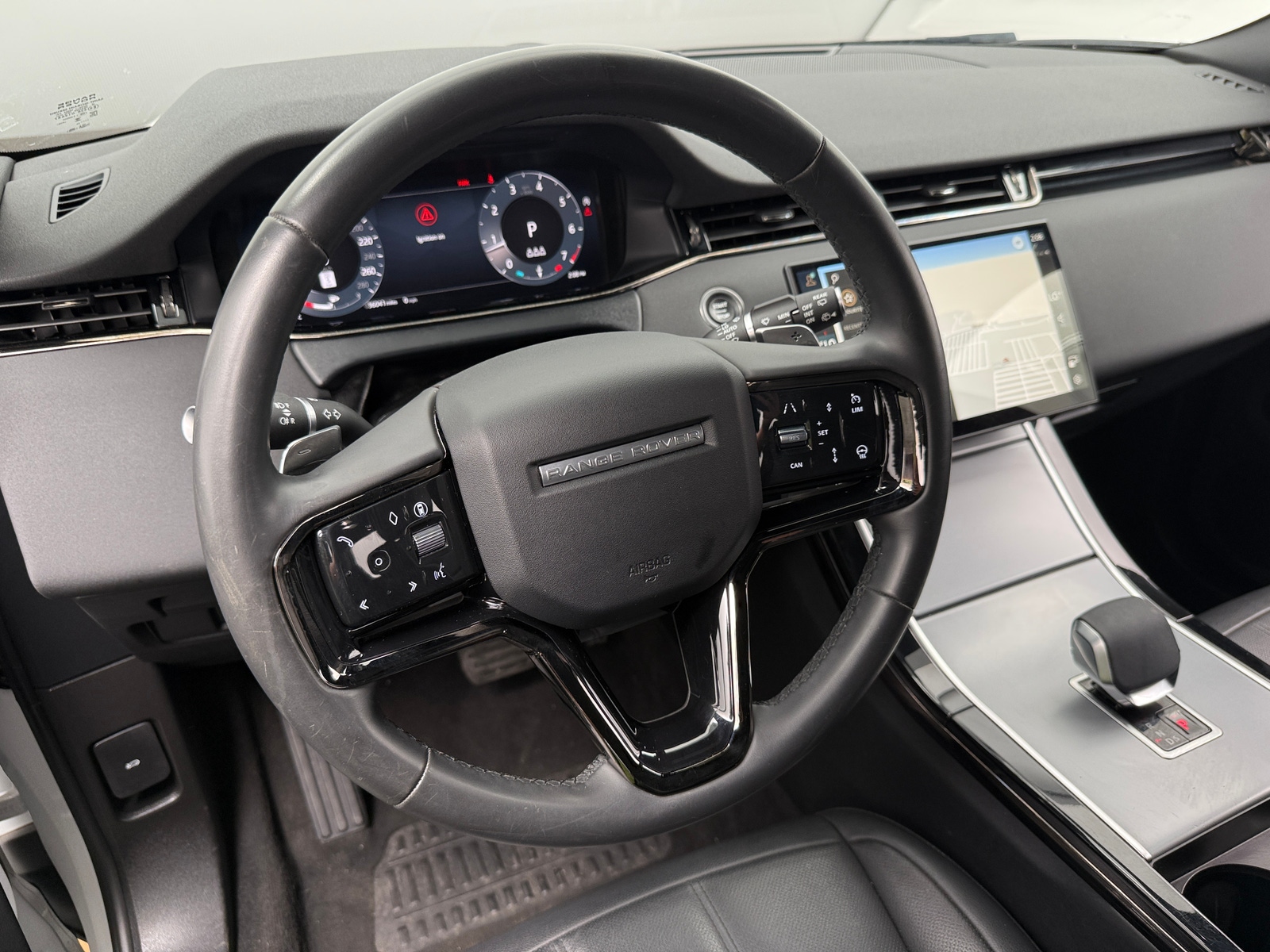 Thumbnail: 2024 Land Rover Range Rover Evoque - 4