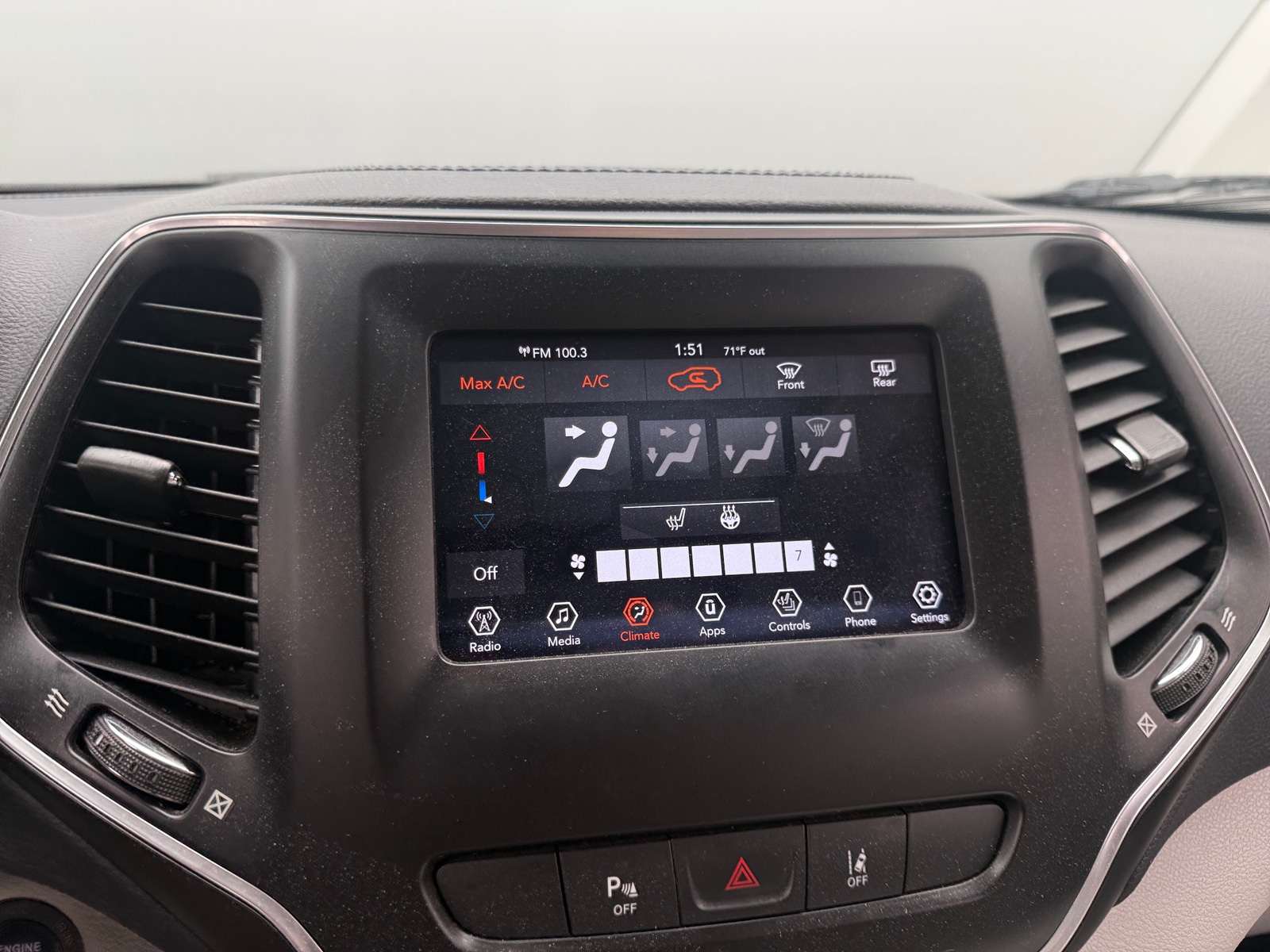 Thumbnail: 2021 Jeep Cherokee - 3