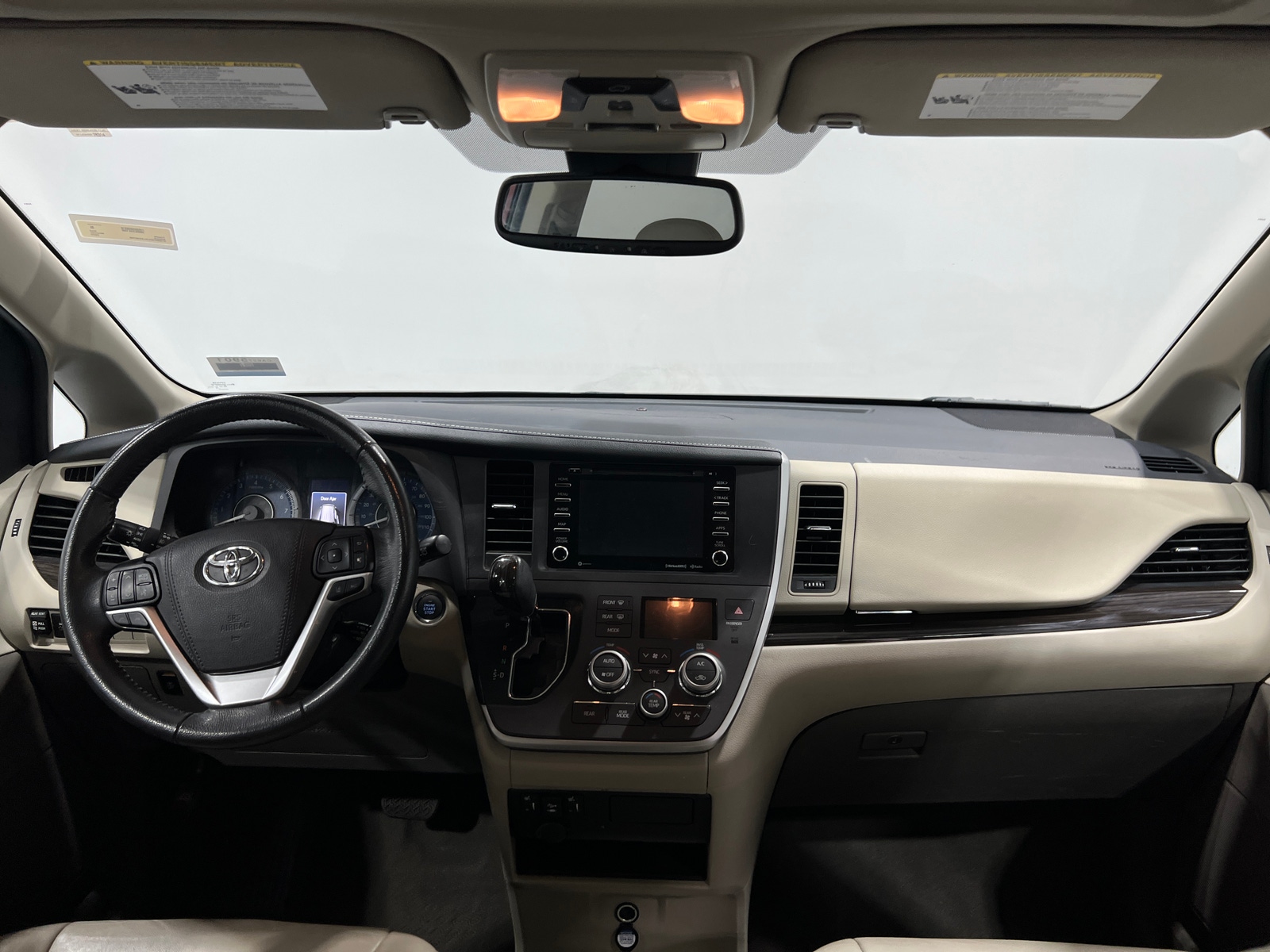 Thumbnail: 2020 Toyota Sienna - 2