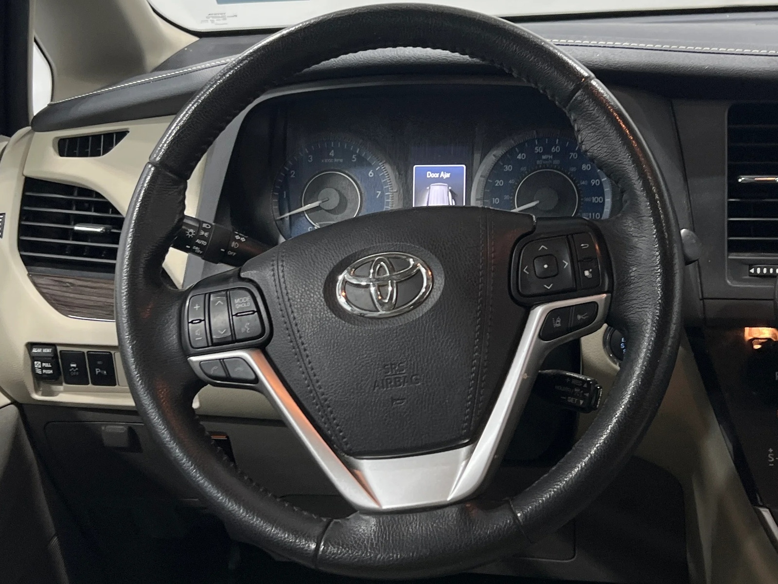 Thumbnail: 2020 Toyota Sienna - 4