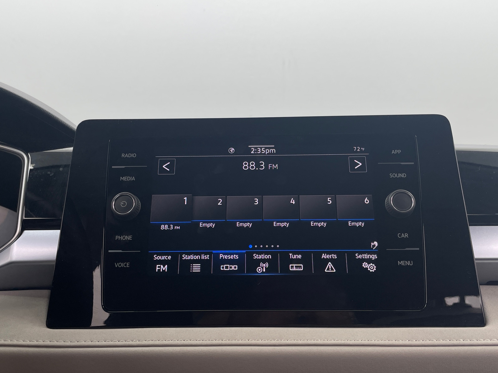 Thumbnail: 2025 Volkswagen Taos - 3