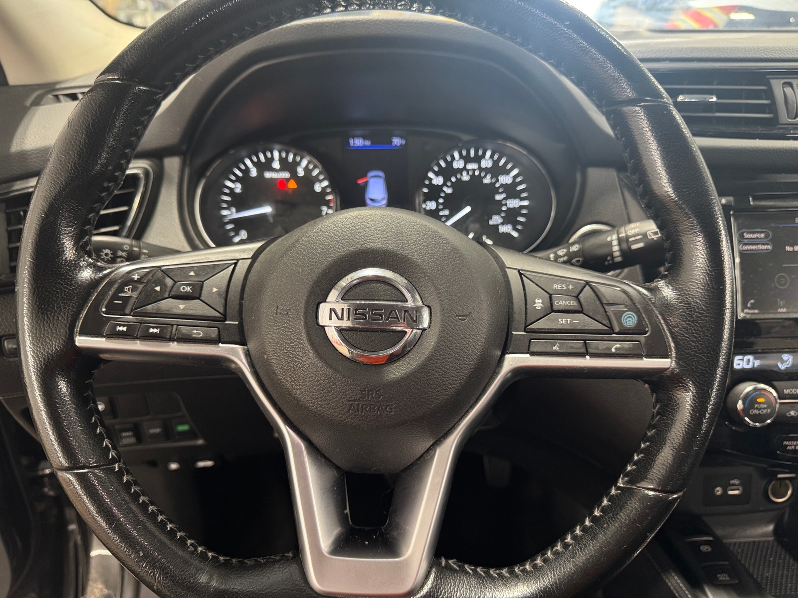Thumbnail: 2020 Nissan Rogue Sport - 4