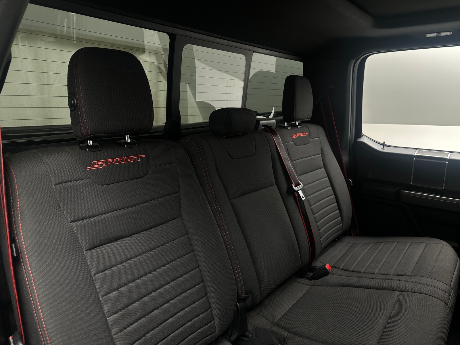 Thumbnail: 2018 Ford Econoline - 6