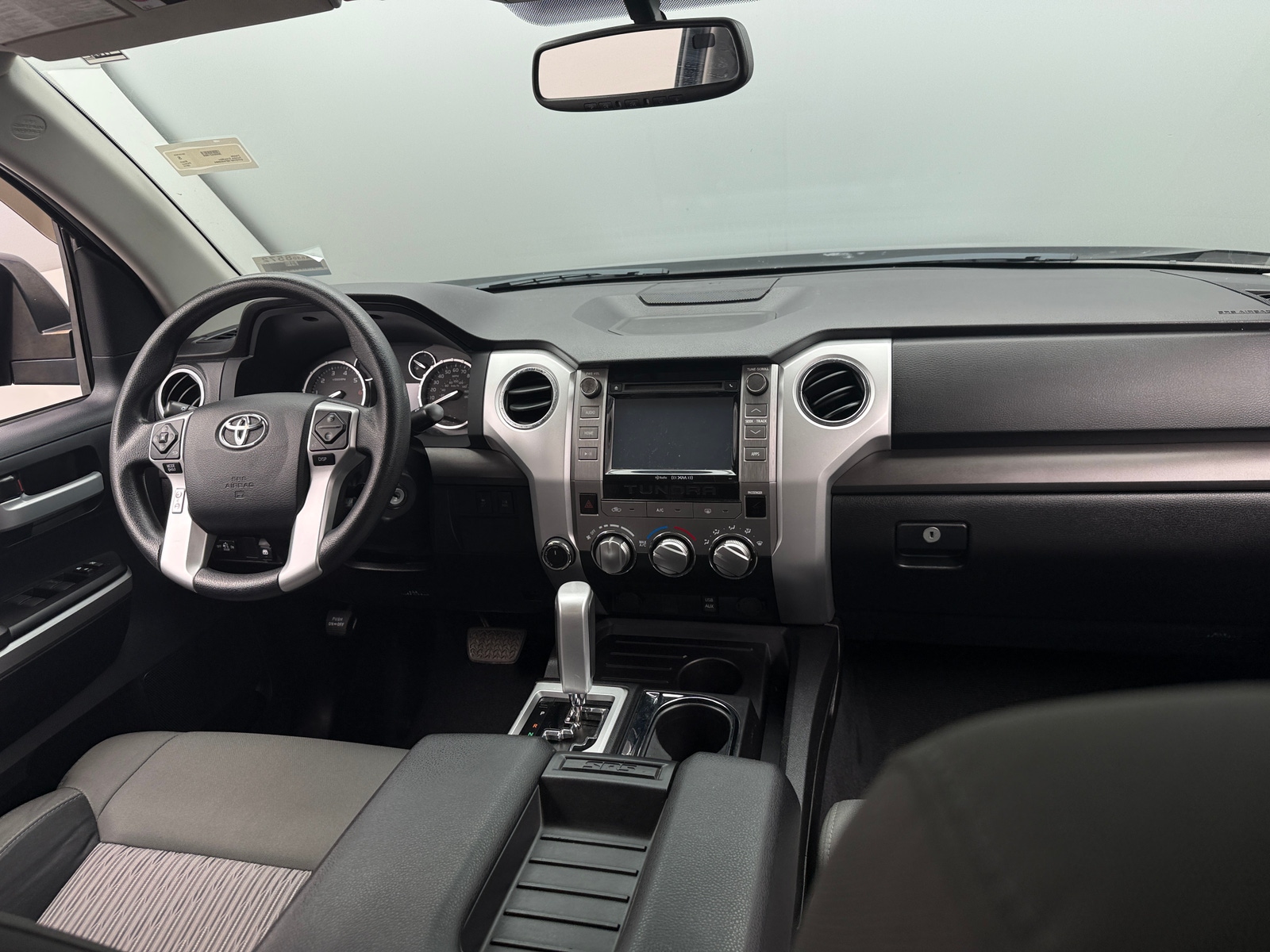 Thumbnail: 2015 Toyota Tundra - 3