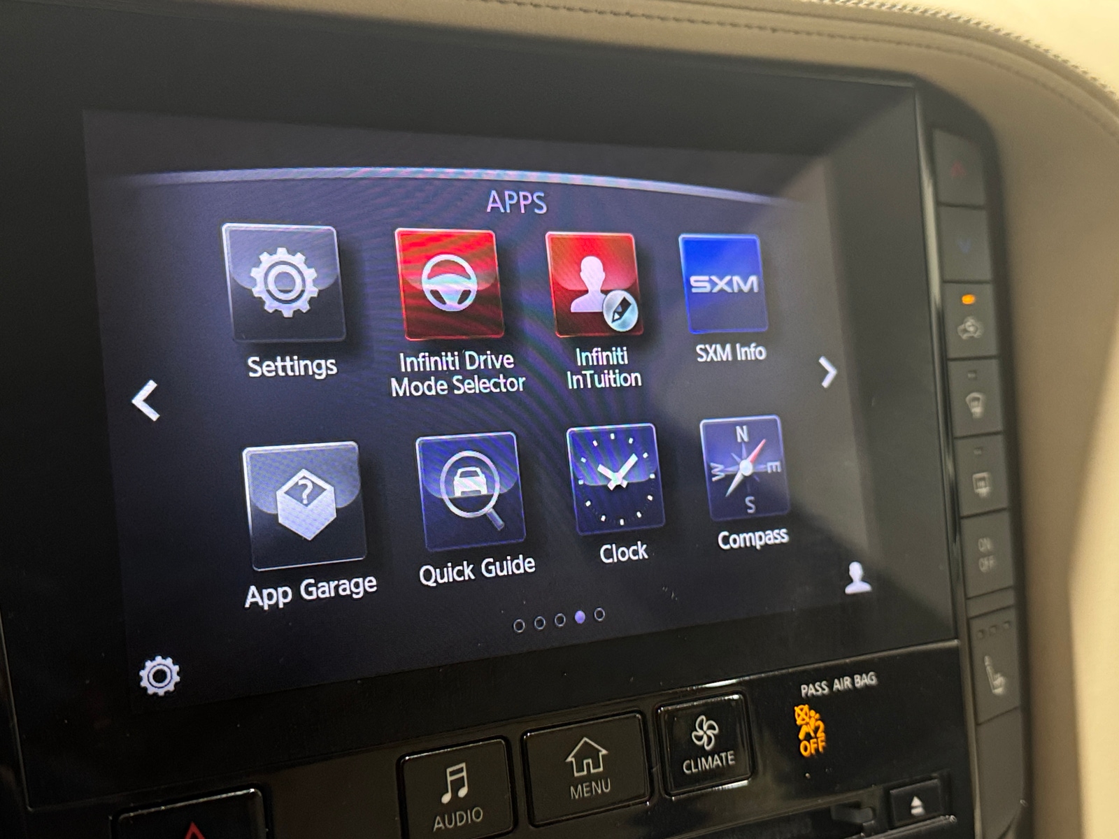 Thumbnail: 2019 INFINITI QX50 - 3