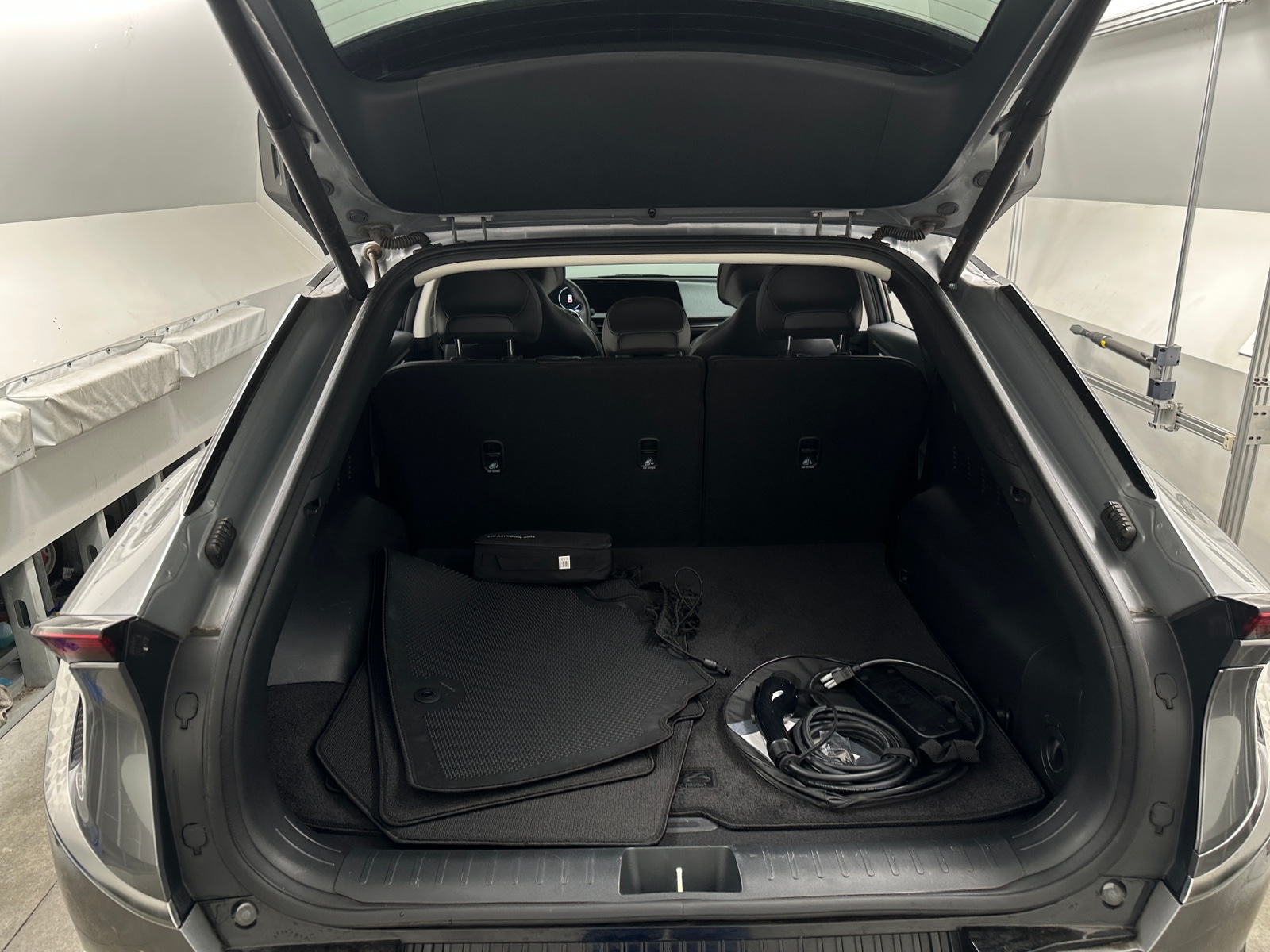 Thumbnail: 2024 Kia EV6 - 6
