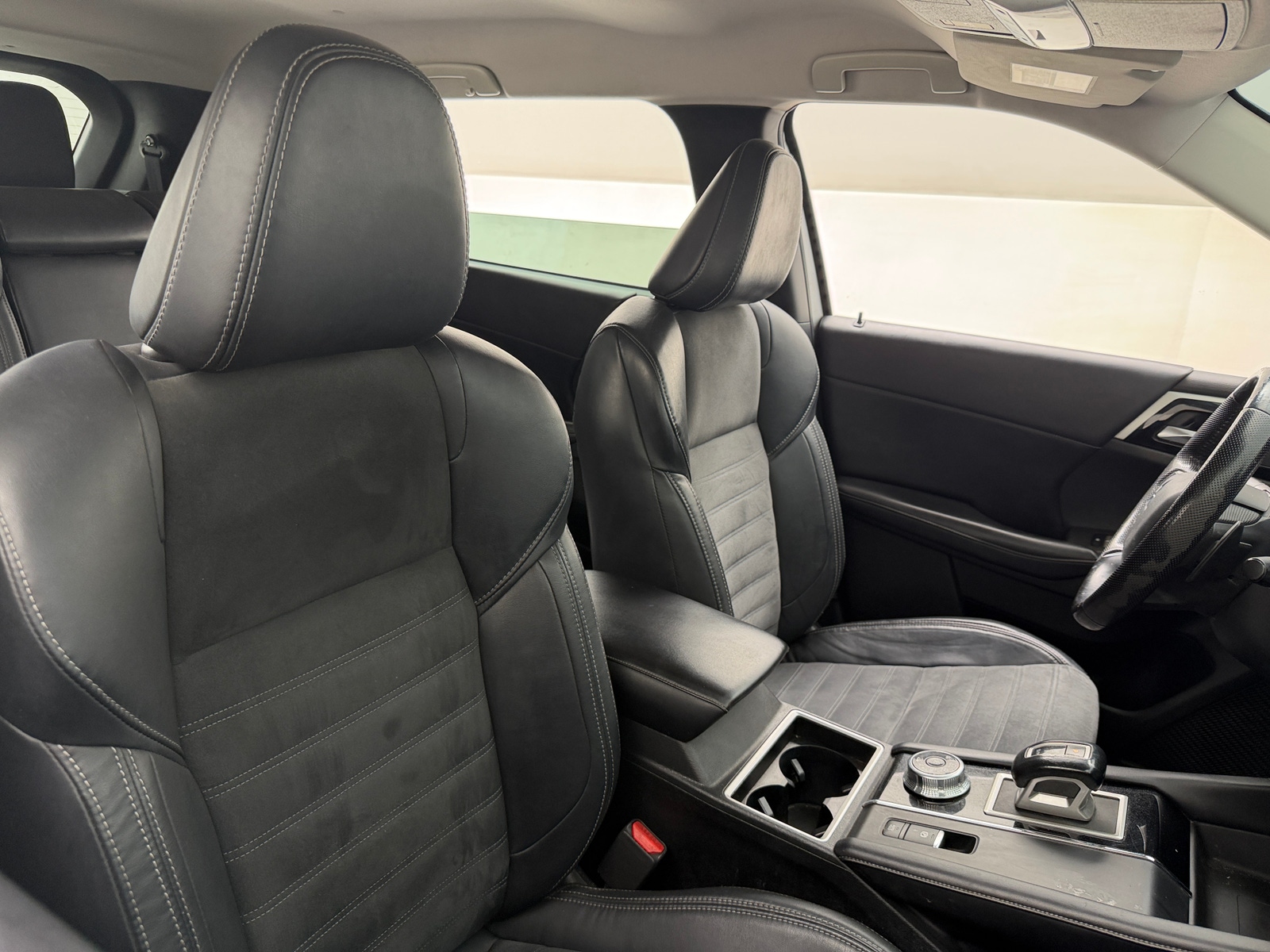 Thumbnail: 2022 Mitsubishi Outlander - 2