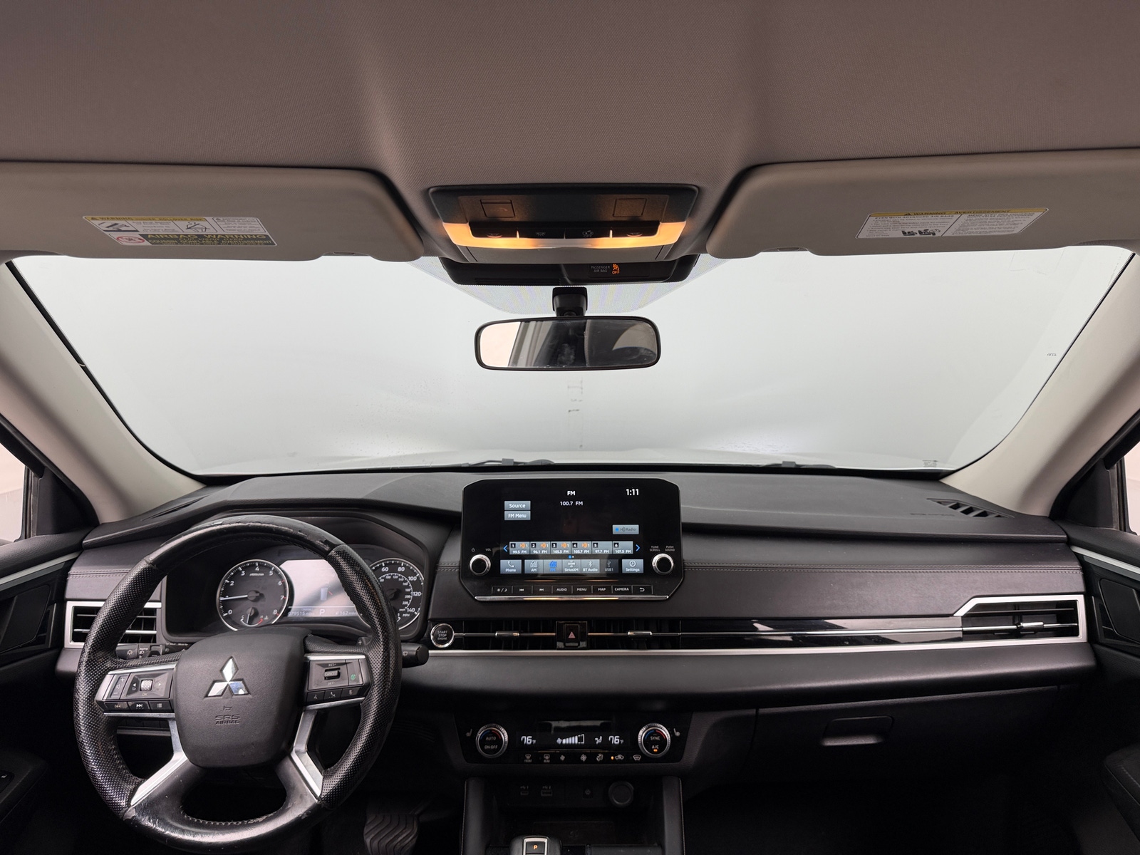 Thumbnail: 2022 Mitsubishi Outlander - 3