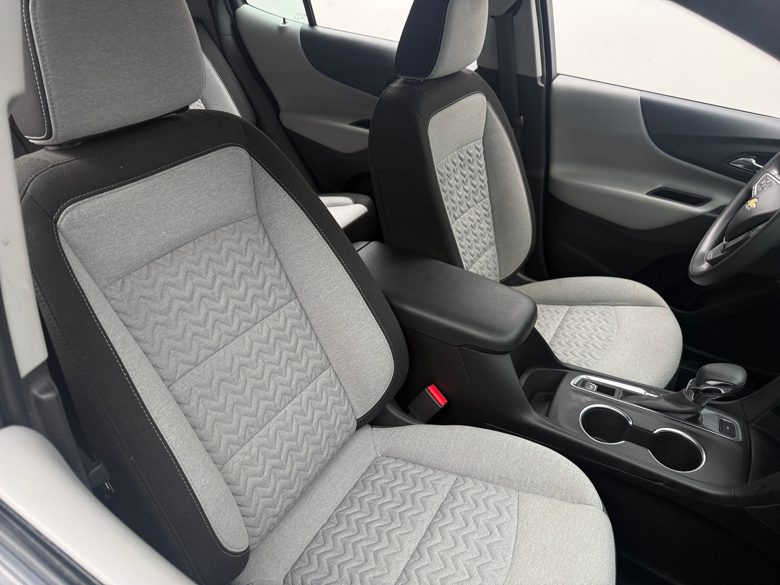 Thumbnail: 2022 Chevrolet Equinox - 2