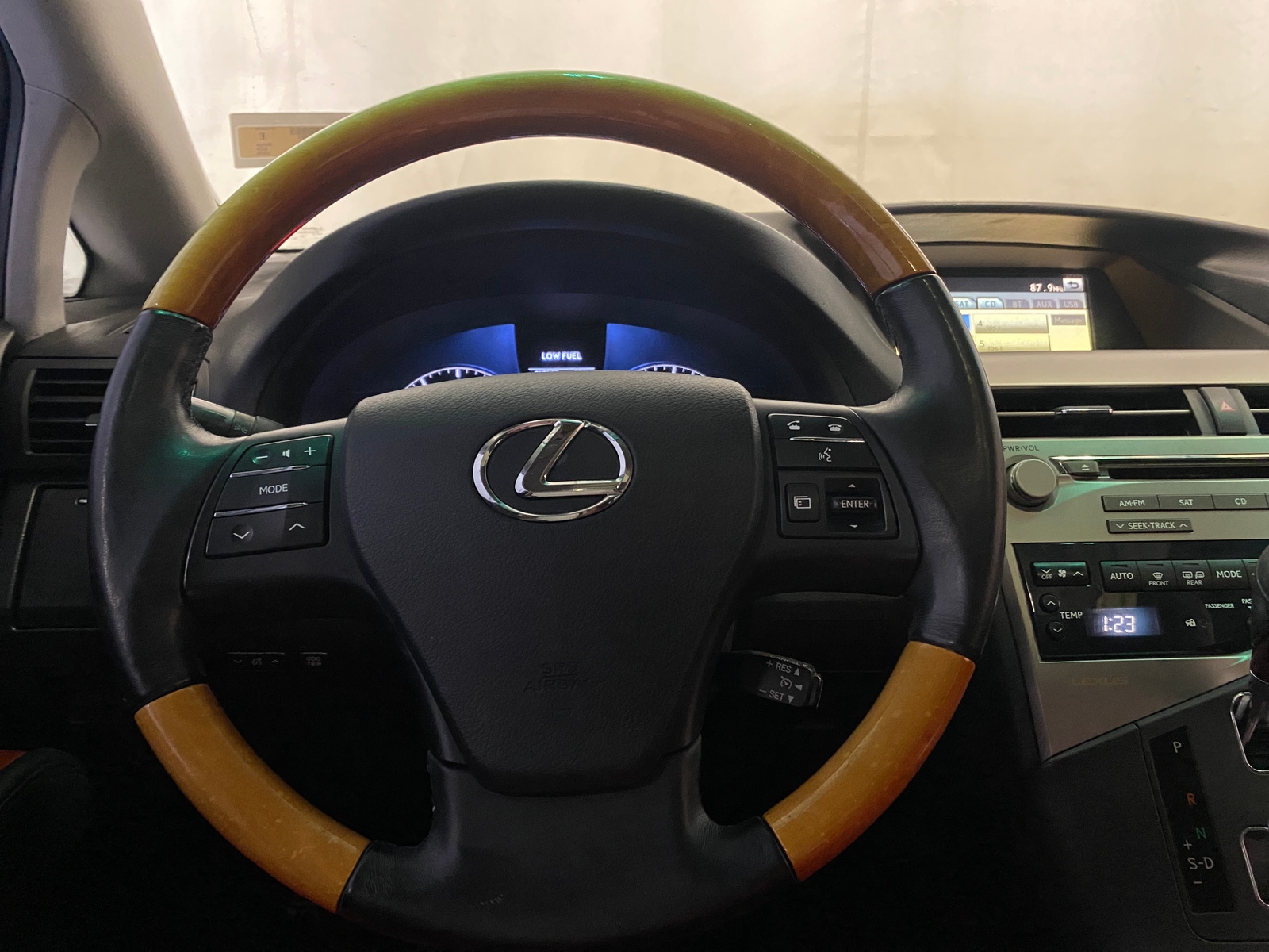 Thumbnail: 2010 Lexus RX - 5