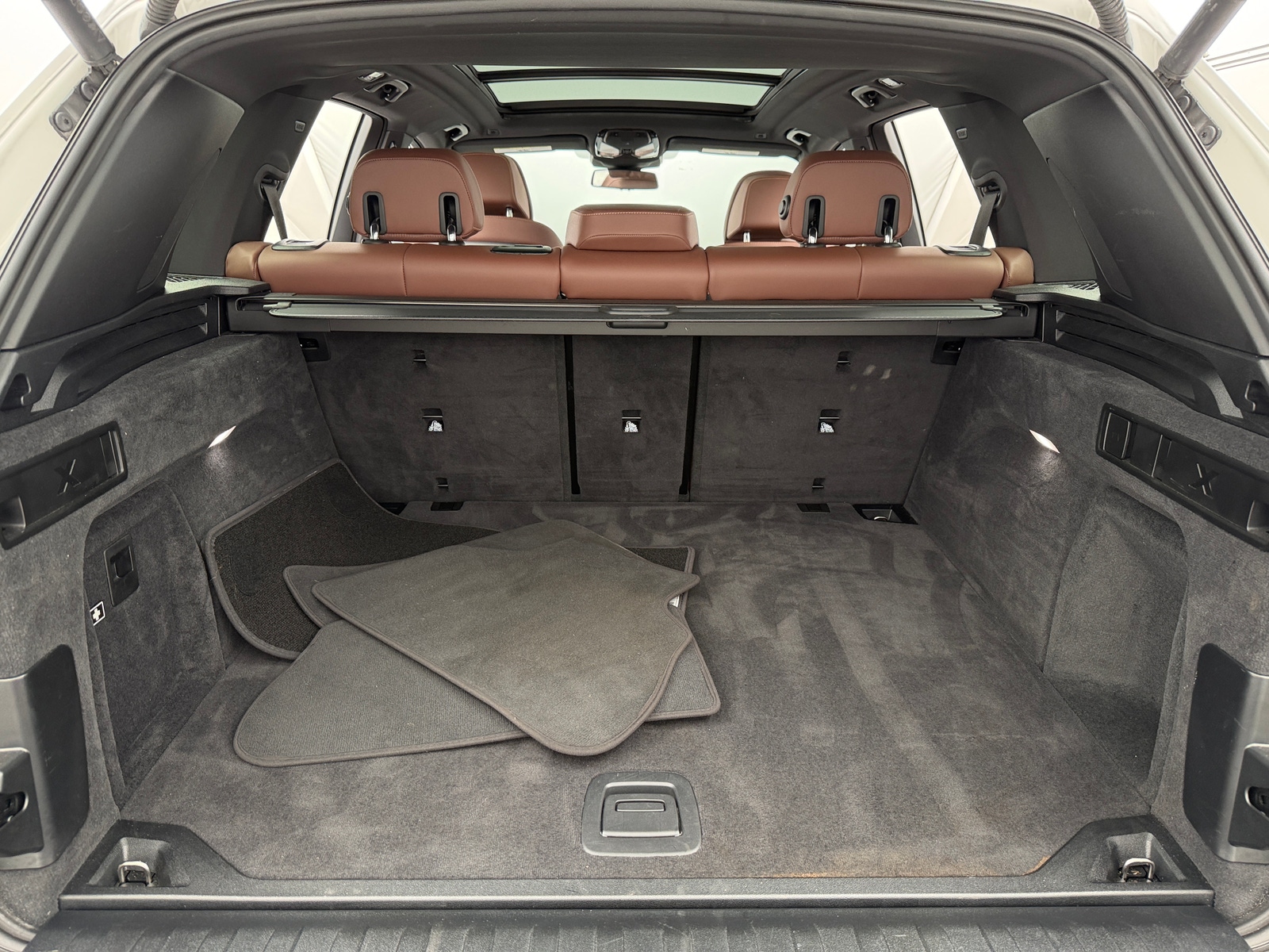 Thumbnail: 2026 BMW X5 - 6