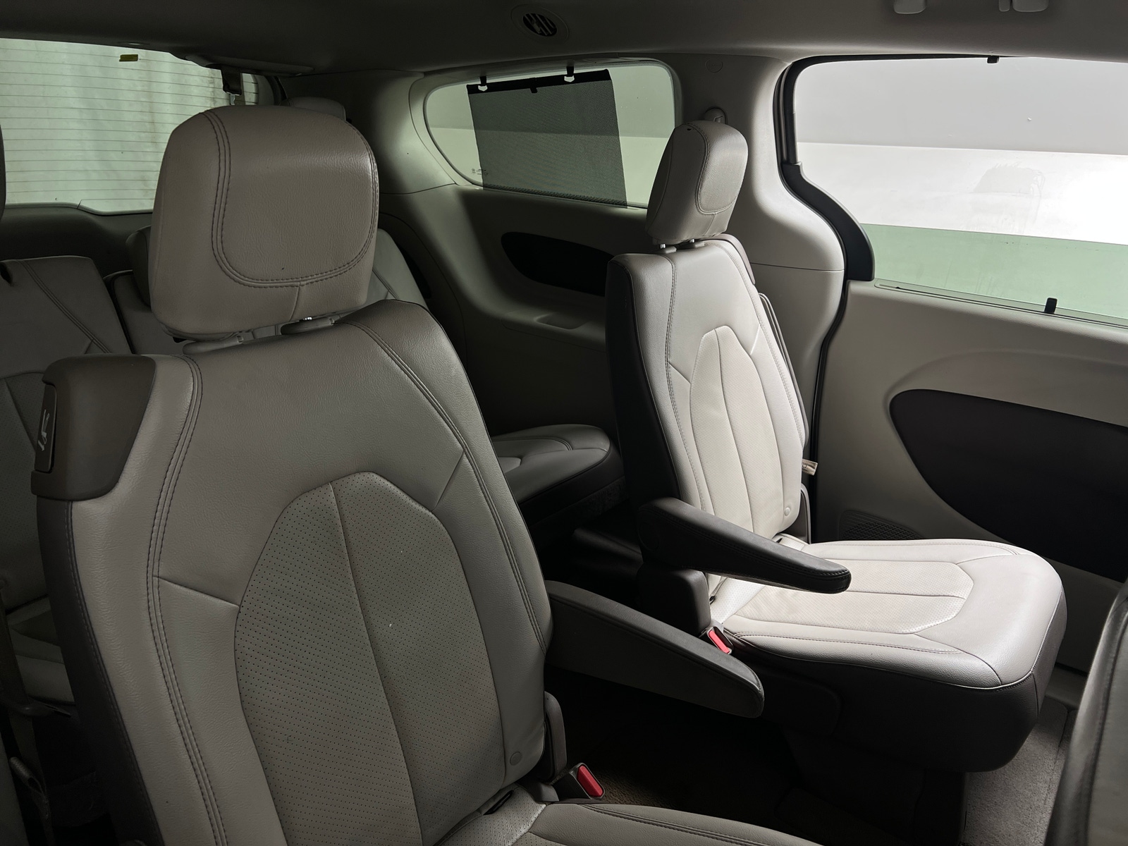 Thumbnail: 2018 Chrysler Pacifica - 5