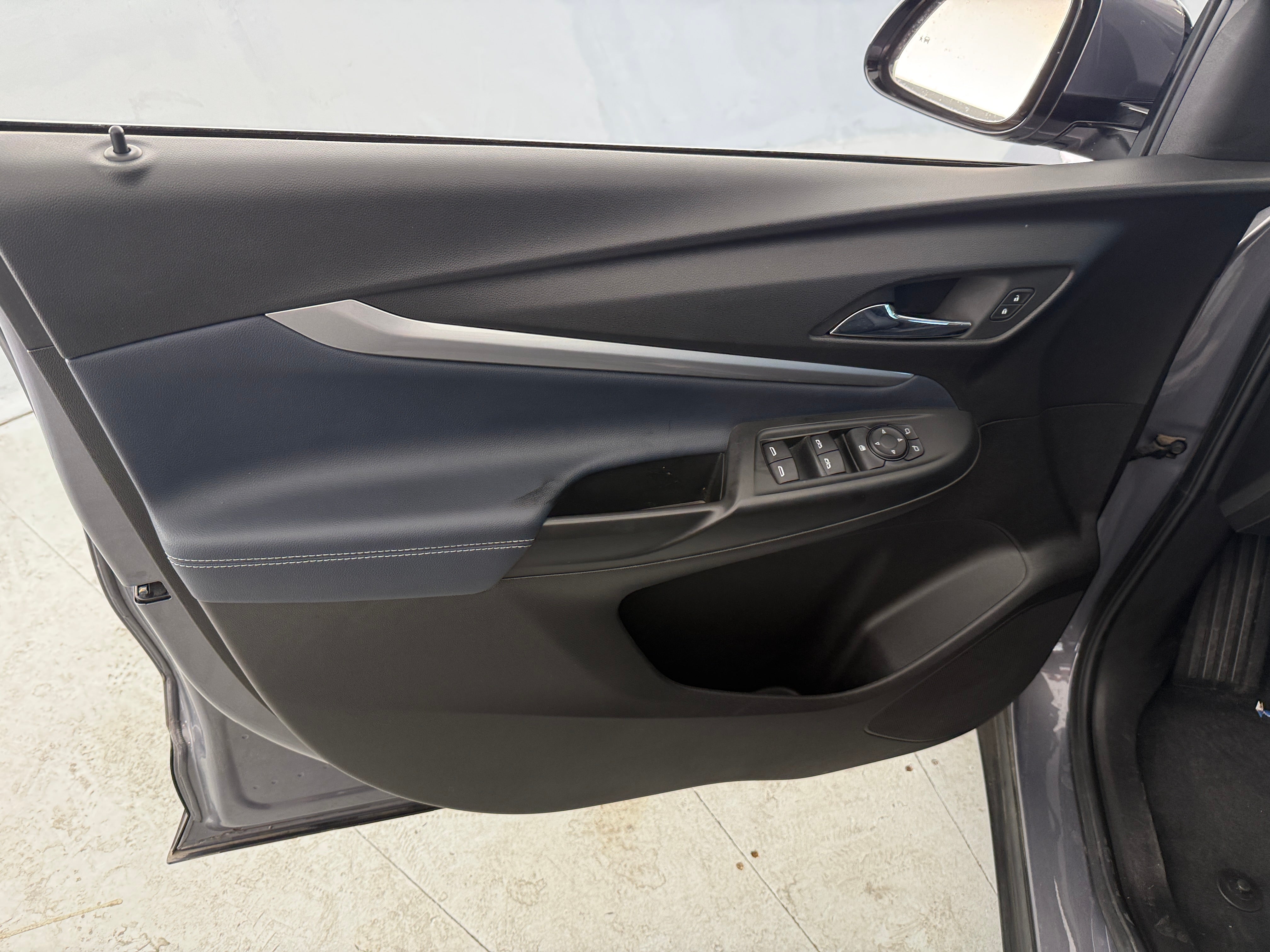 Used 2023 Chevrolet Bolt EUV LT with VIN 1G1FY6S02P4164087 for sale in Auburn, WA
