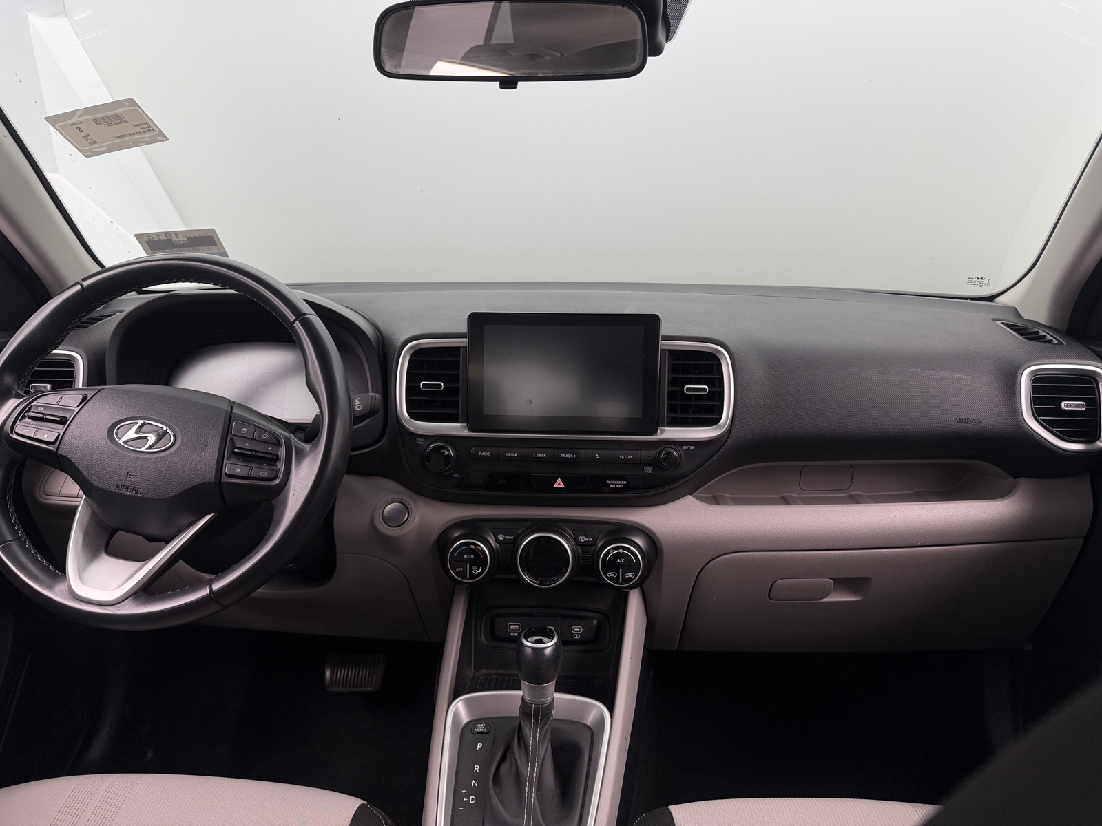 Thumbnail: 2024 Hyundai Venue - 3