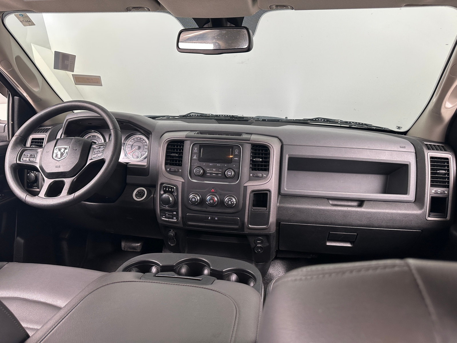 Thumbnail: 2020 RAM 1500 Classic - 3