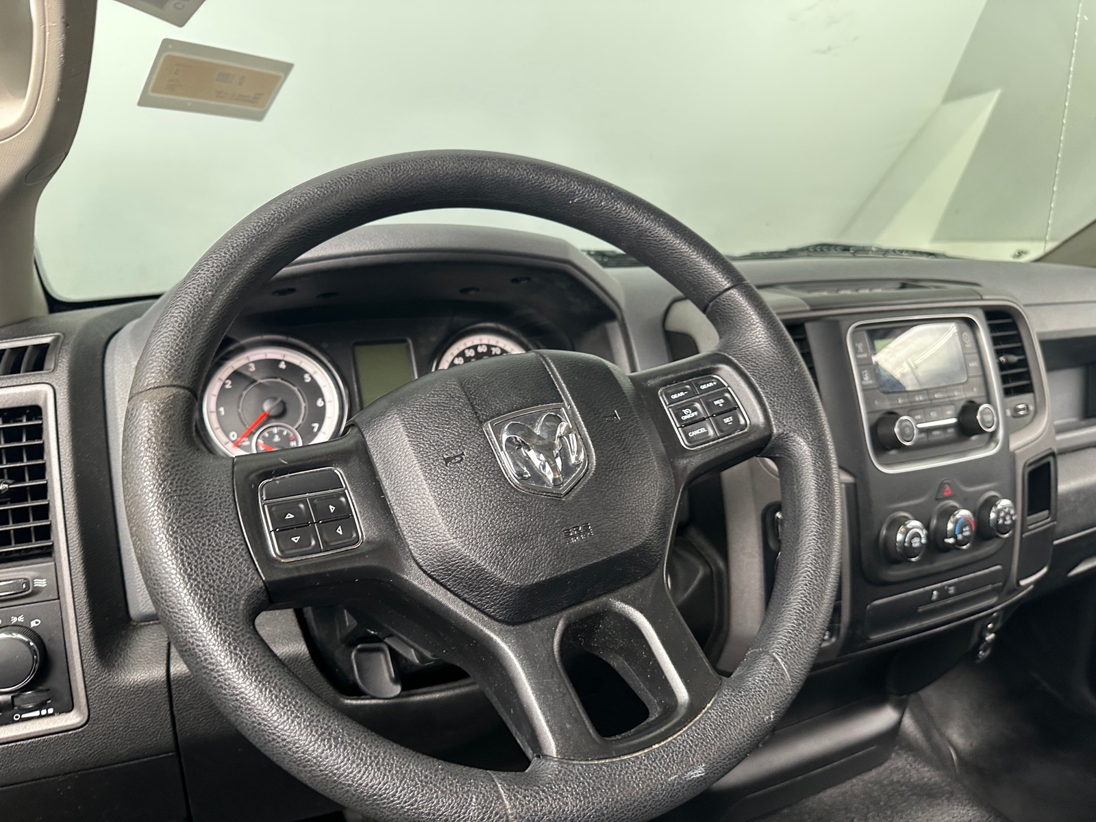 Thumbnail: 2020 RAM 1500 Classic - 5