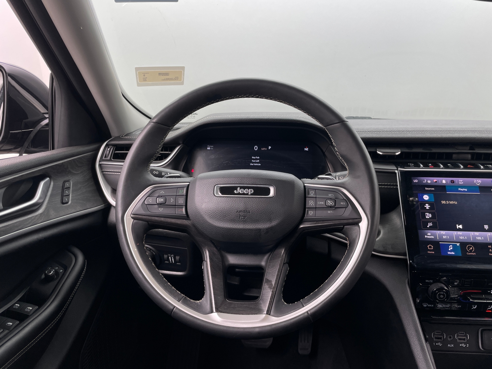 Thumbnail: 2023 Jeep Grand Cherokee L - 4