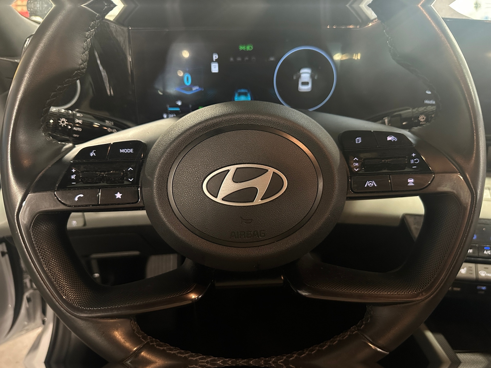 Thumbnail: 2025 Hyundai Elantra - 4