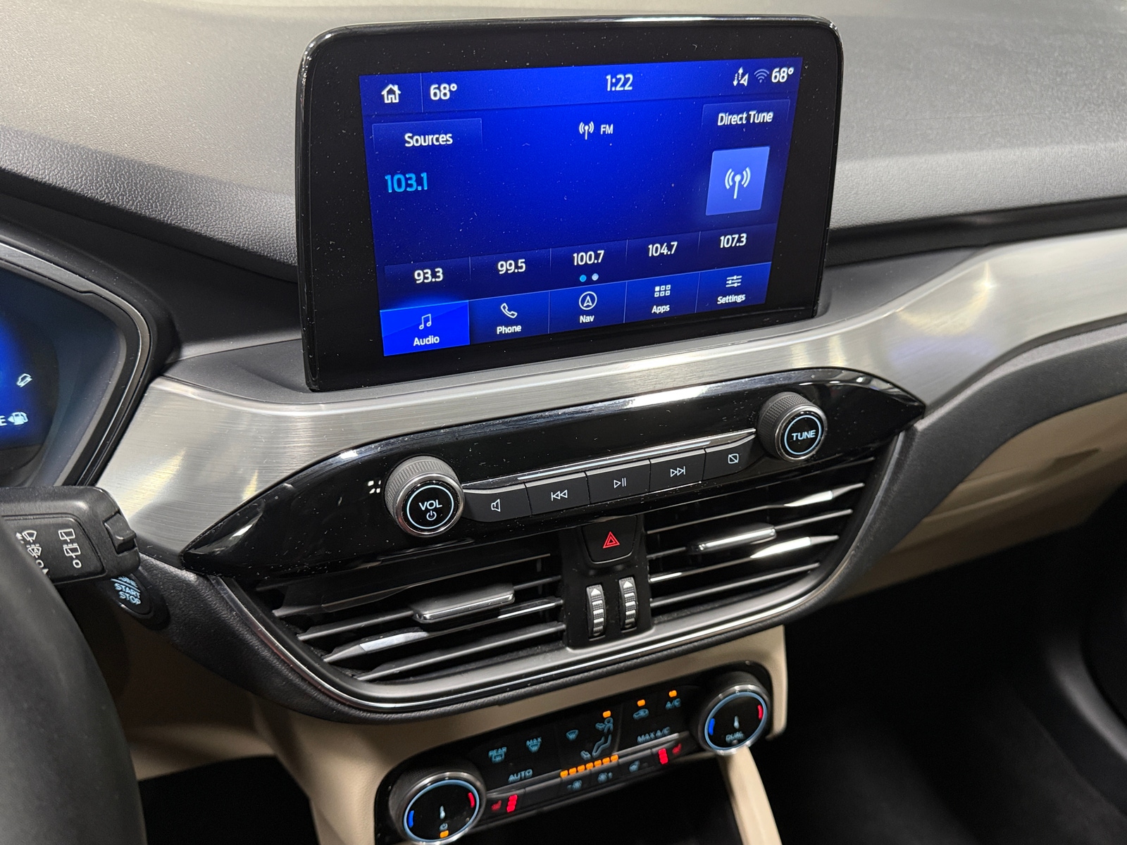 Thumbnail: 2022 Ford Escape - 3