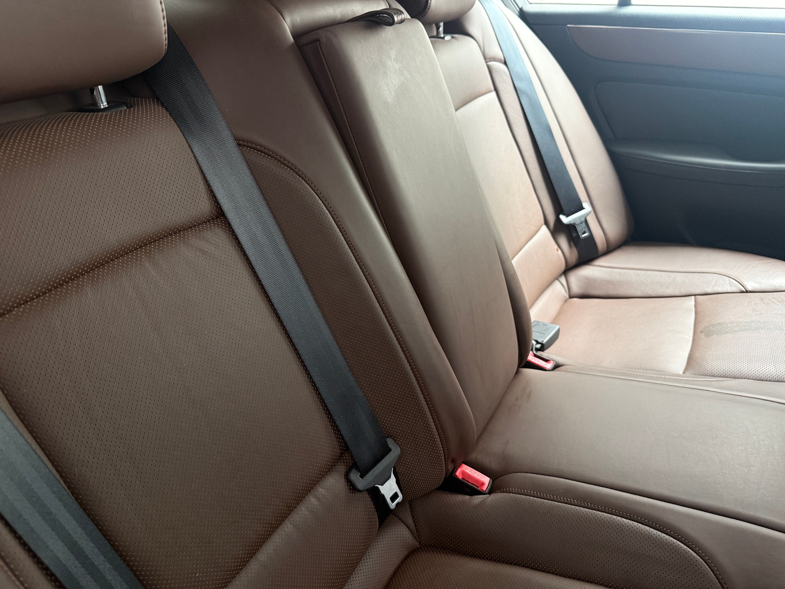 Thumbnail: 2011 Hyundai Genesis - 5