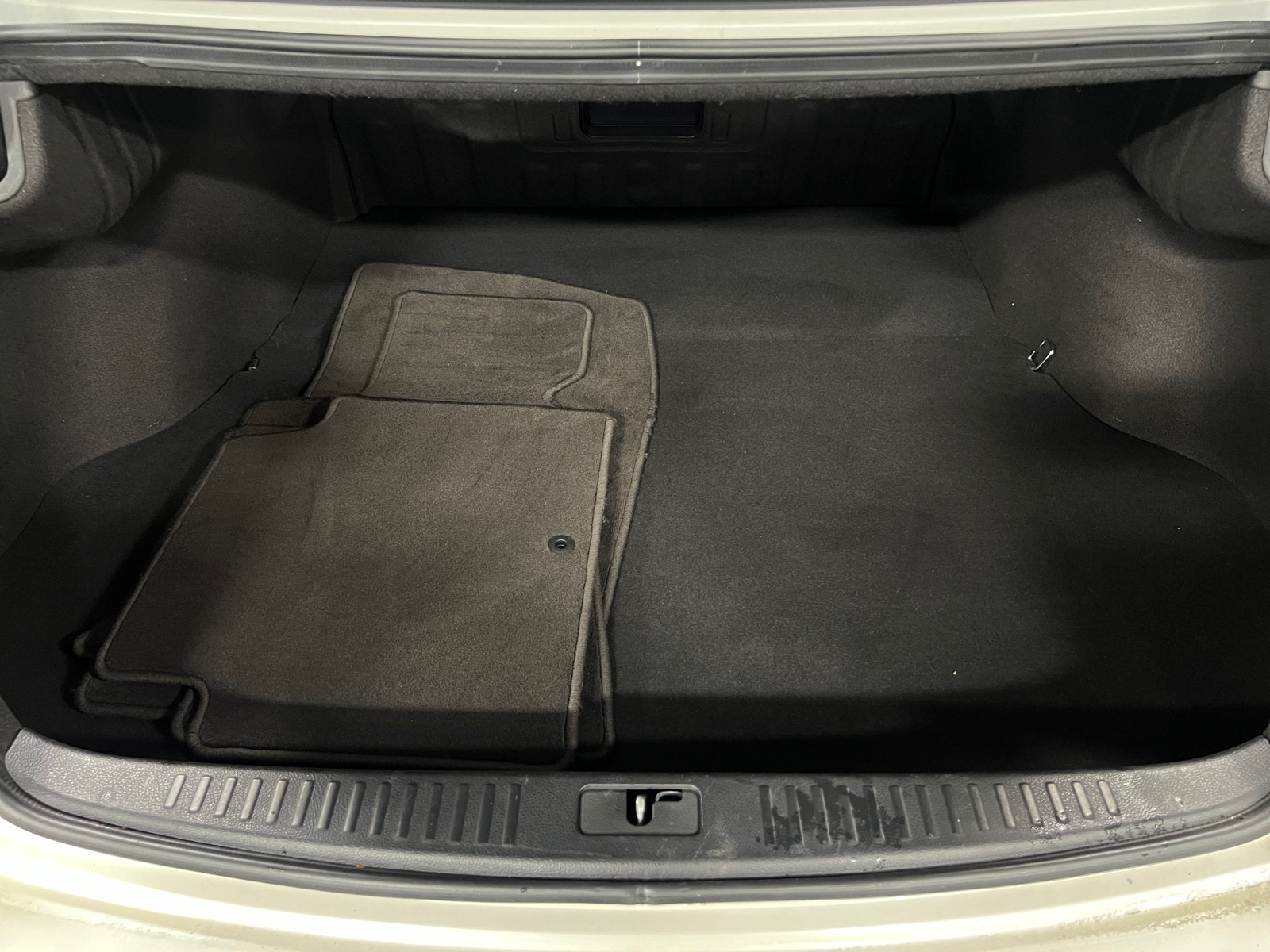 Thumbnail: 2011 Hyundai Genesis - 6