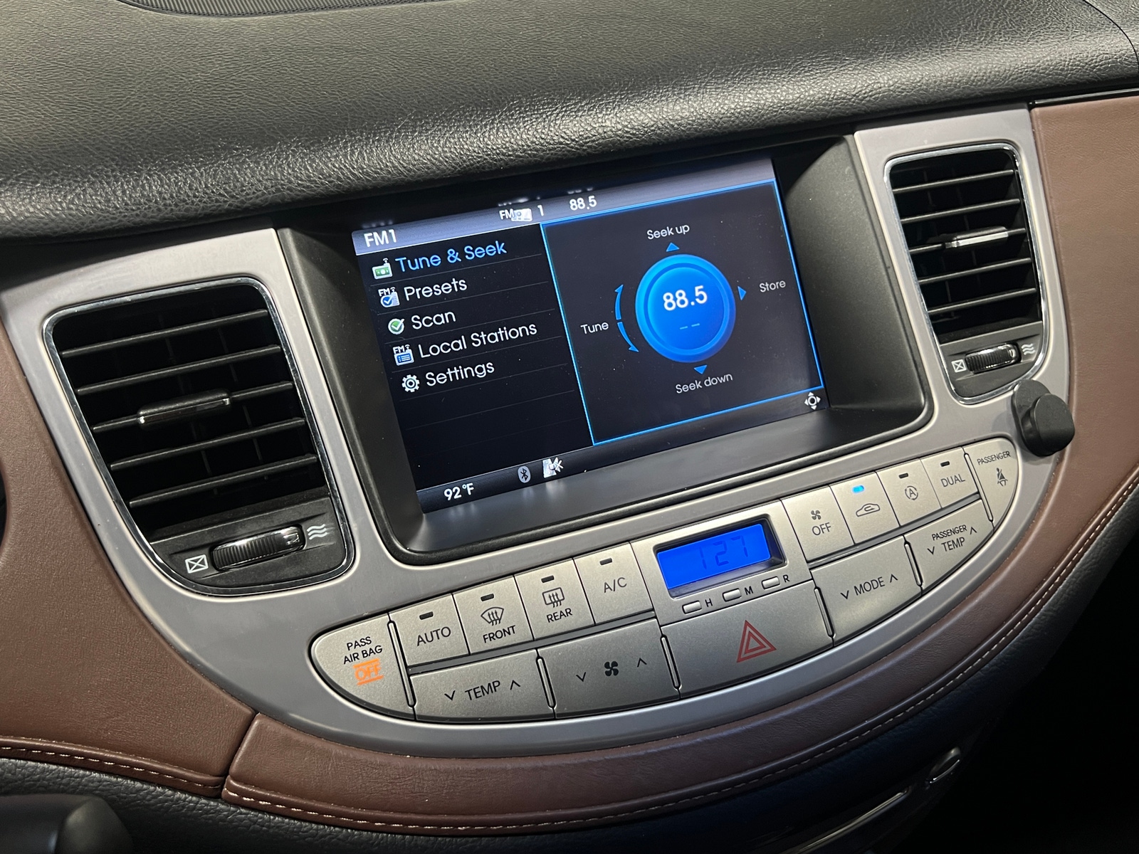 Thumbnail: 2011 Hyundai Genesis - 3