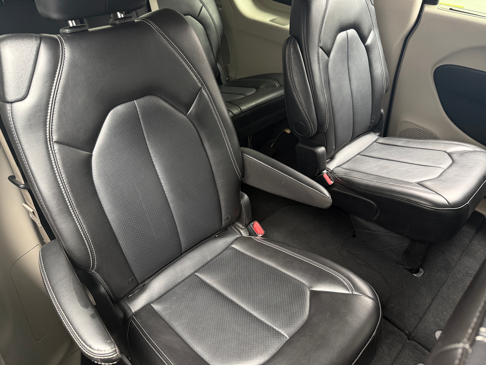 Thumbnail: 2024 Chrysler Pacifica - 5