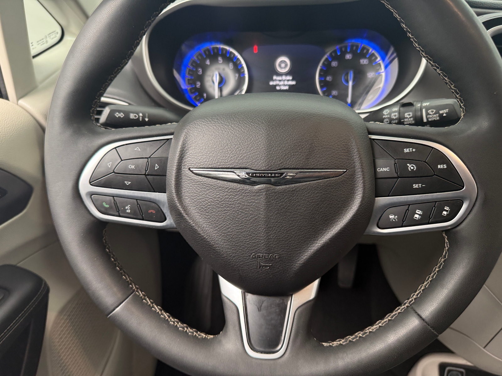 Thumbnail: 2024 Chrysler Pacifica - 4