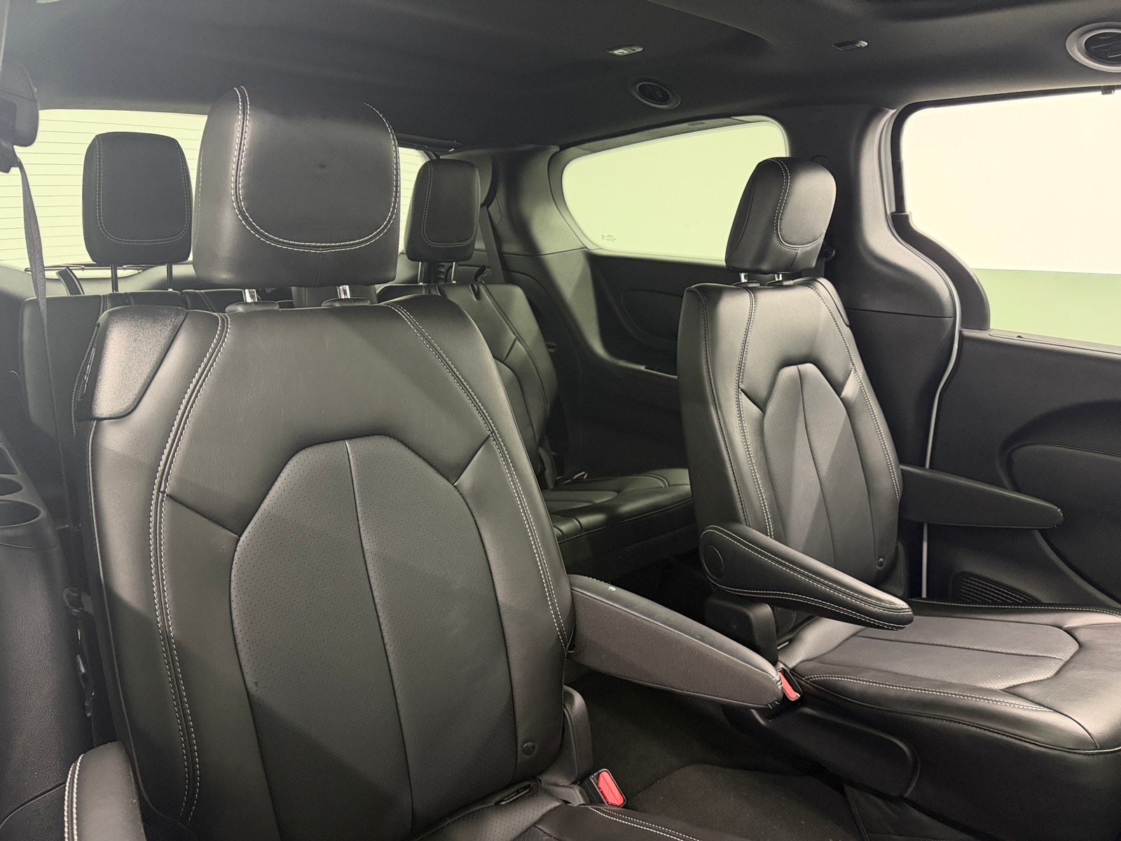 Thumbnail: 2025 Chrysler Pacifica - 5