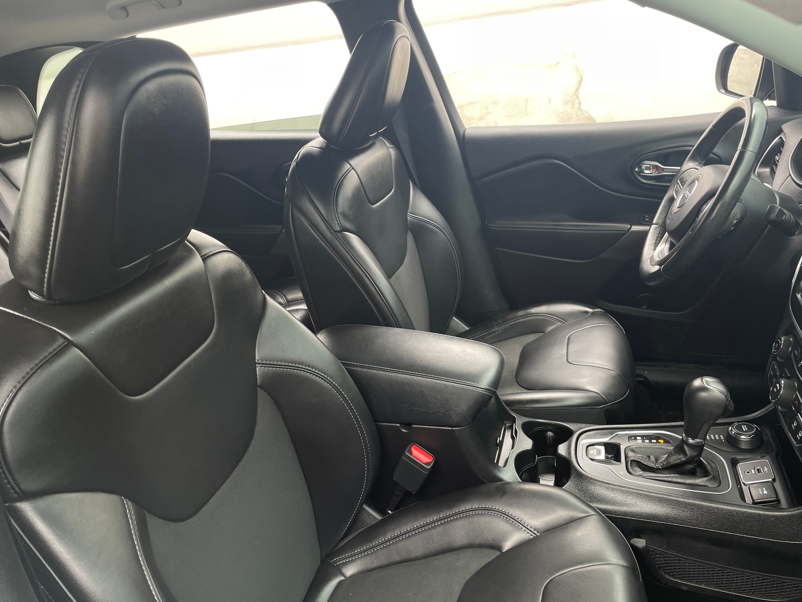 Thumbnail: 2019 Jeep Cherokee - 2
