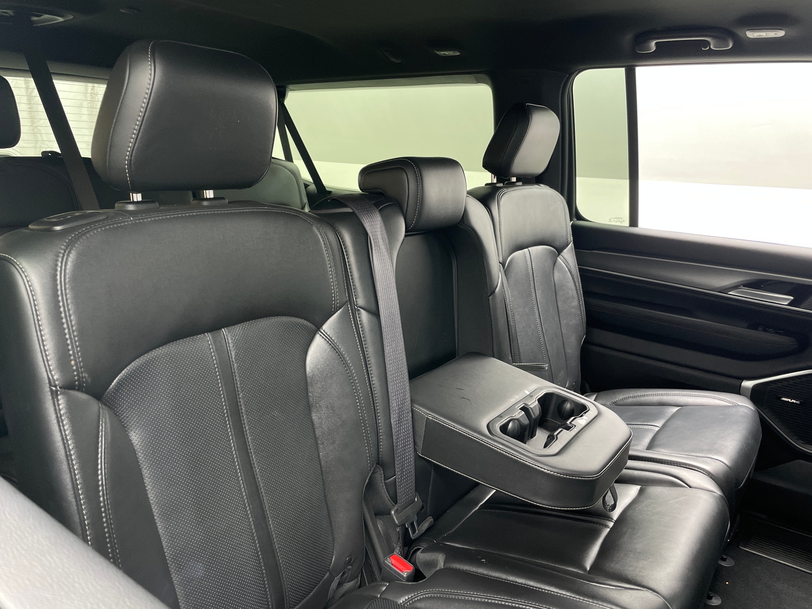 Thumbnail: 2025 Jeep Wagoneer - 5