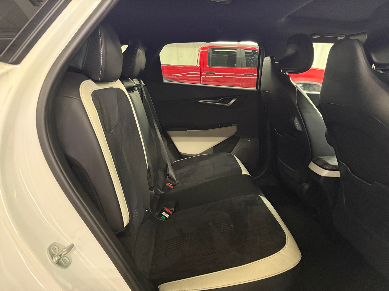 Thumbnail: 2023 Kia EV6 - 5