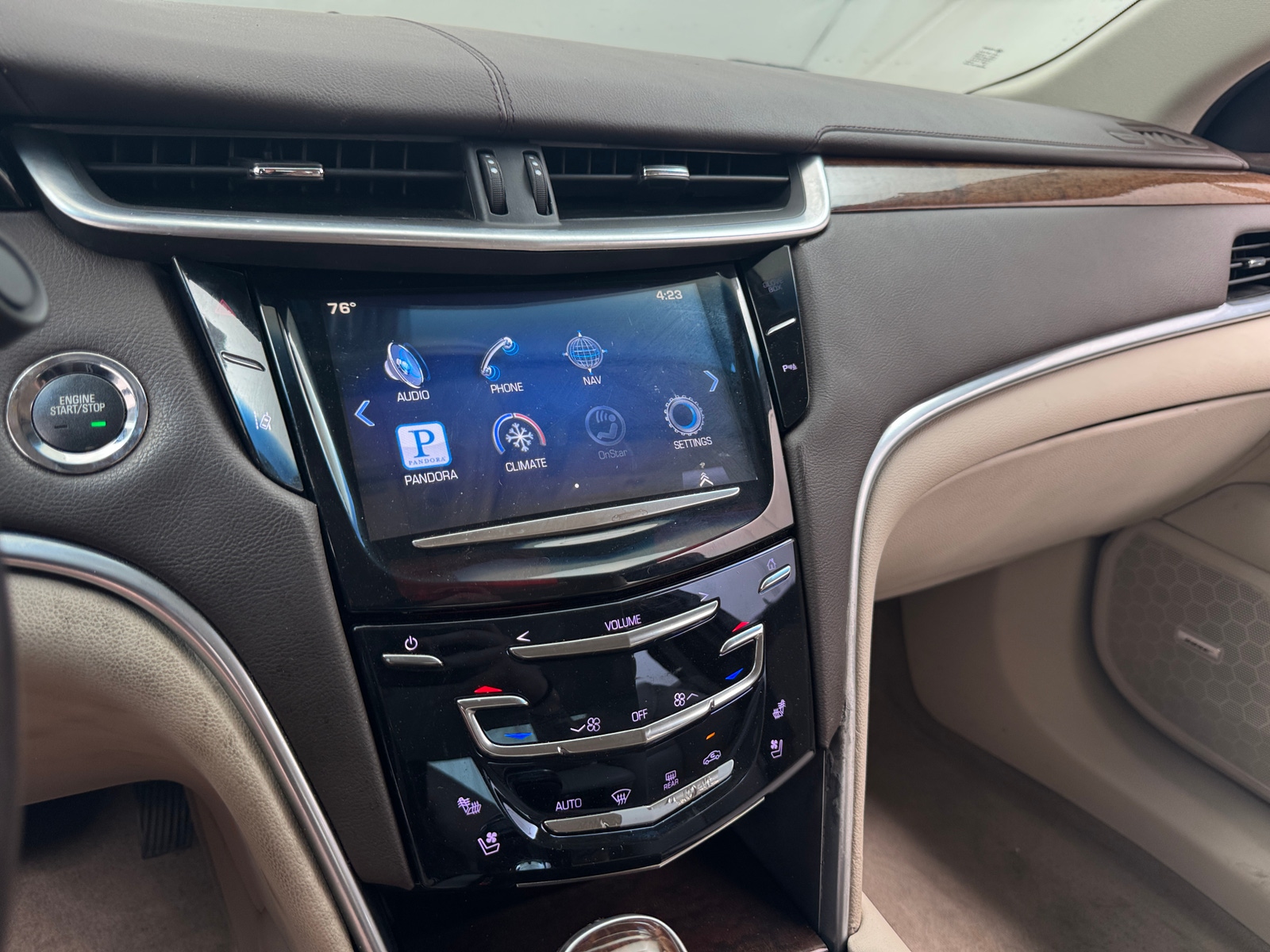 Thumbnail: 2013 Cadillac XTS - 3