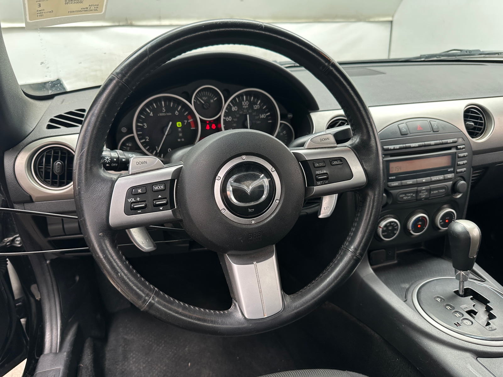 Thumbnail: 2011 Mazda MX-5 Miata - 4