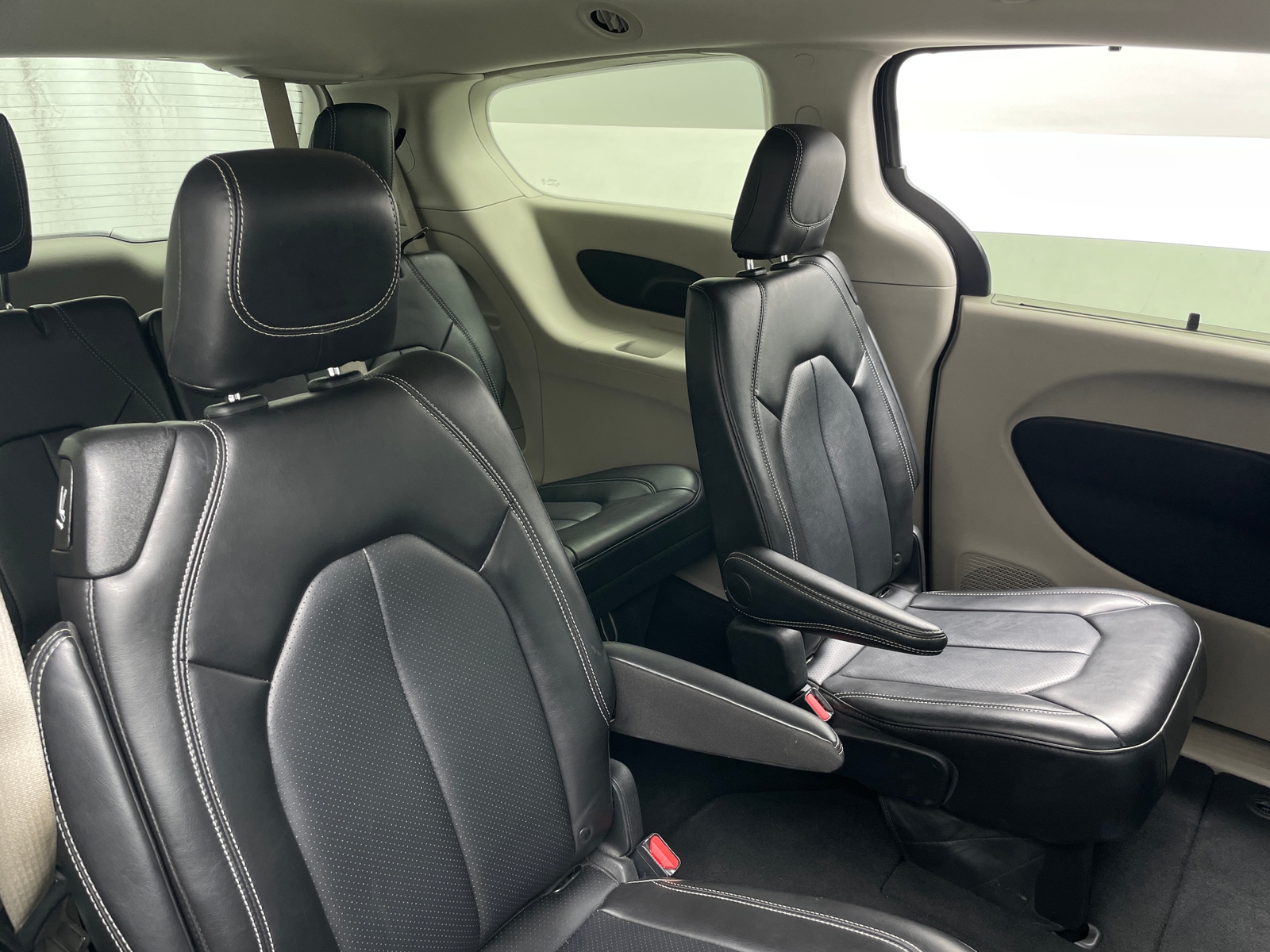 Thumbnail: 2024 Chrysler Pacifica - 5